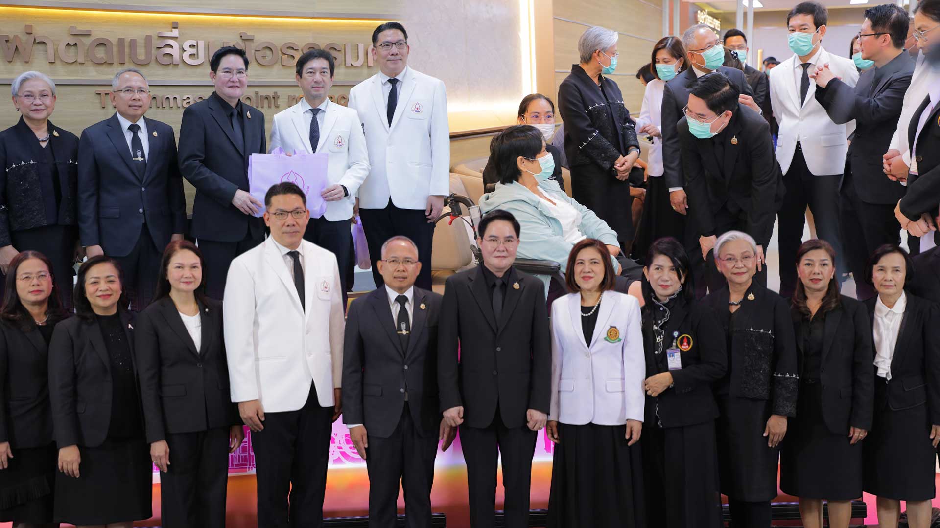 อัครา หนุน พม. จับมือ รพ.ธรรมศาสตร์ฯ-คณะแพทยศาสตร์ มธ. ขยายโอกาสเข้าถึงสิทธิสวัสดิการ สังคม-สาธารณสุข ช่วยกลุ่มเปราะบางผ่าตัดเปลี่ยนข้อเข่า 1 หนุนพม3