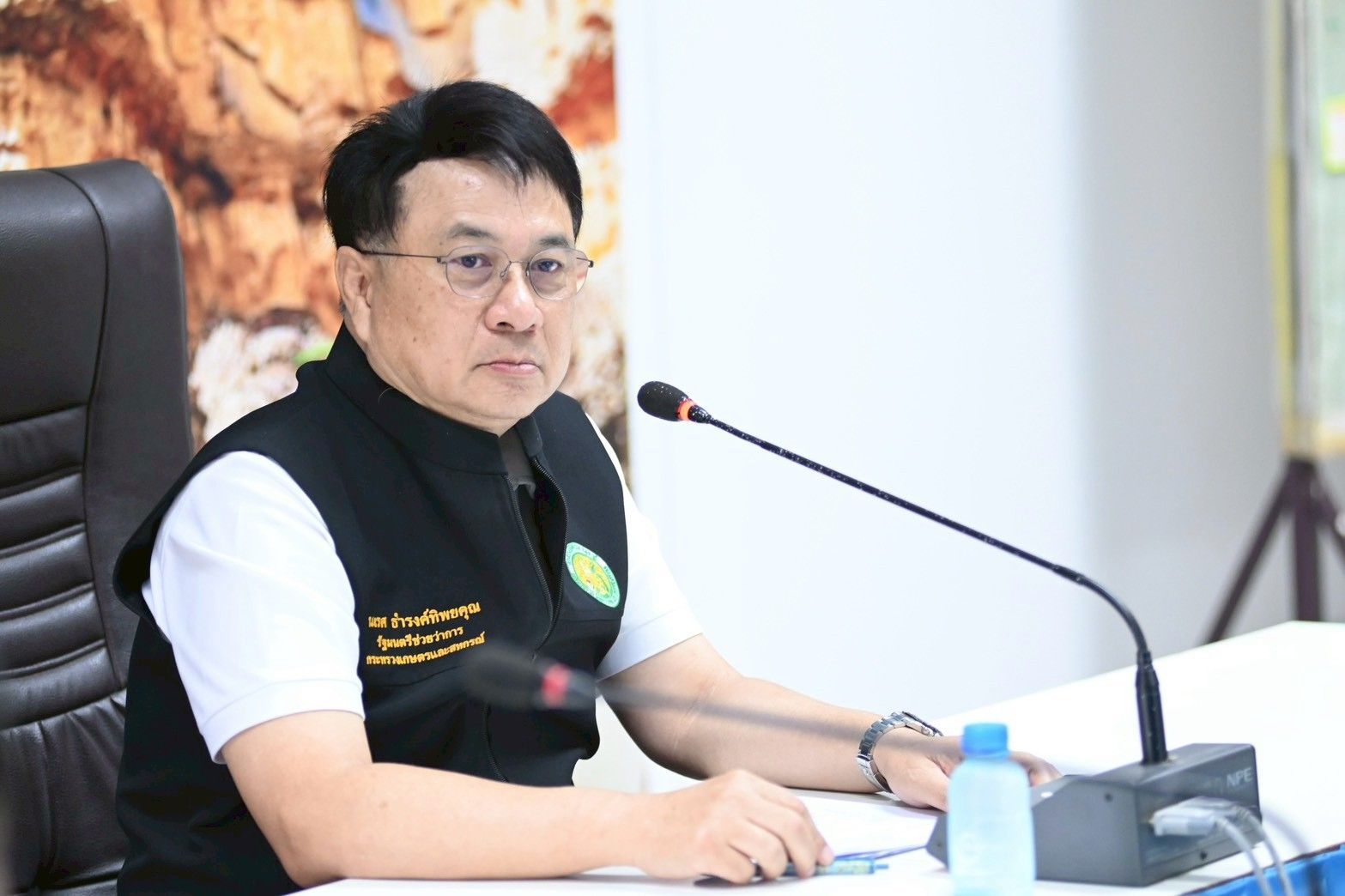 รมช.นเรศ ชวนเกษตรกร 17 จังหวัดภาคเหนือ “ฮักบ้านเฮา หยุดเผากันเน้อ” ชูมาตรการเข้มไม่เผาในพื้นที่เกษตรพร้อมตั้งศูนย์รณรงค์หยุดเผา เสริมแกร่งกลไกระดับพื้นที่ มุ่งแก้ปัญหาฝุ่นละอองขนาดเล็ก PM2.5 13 1235295