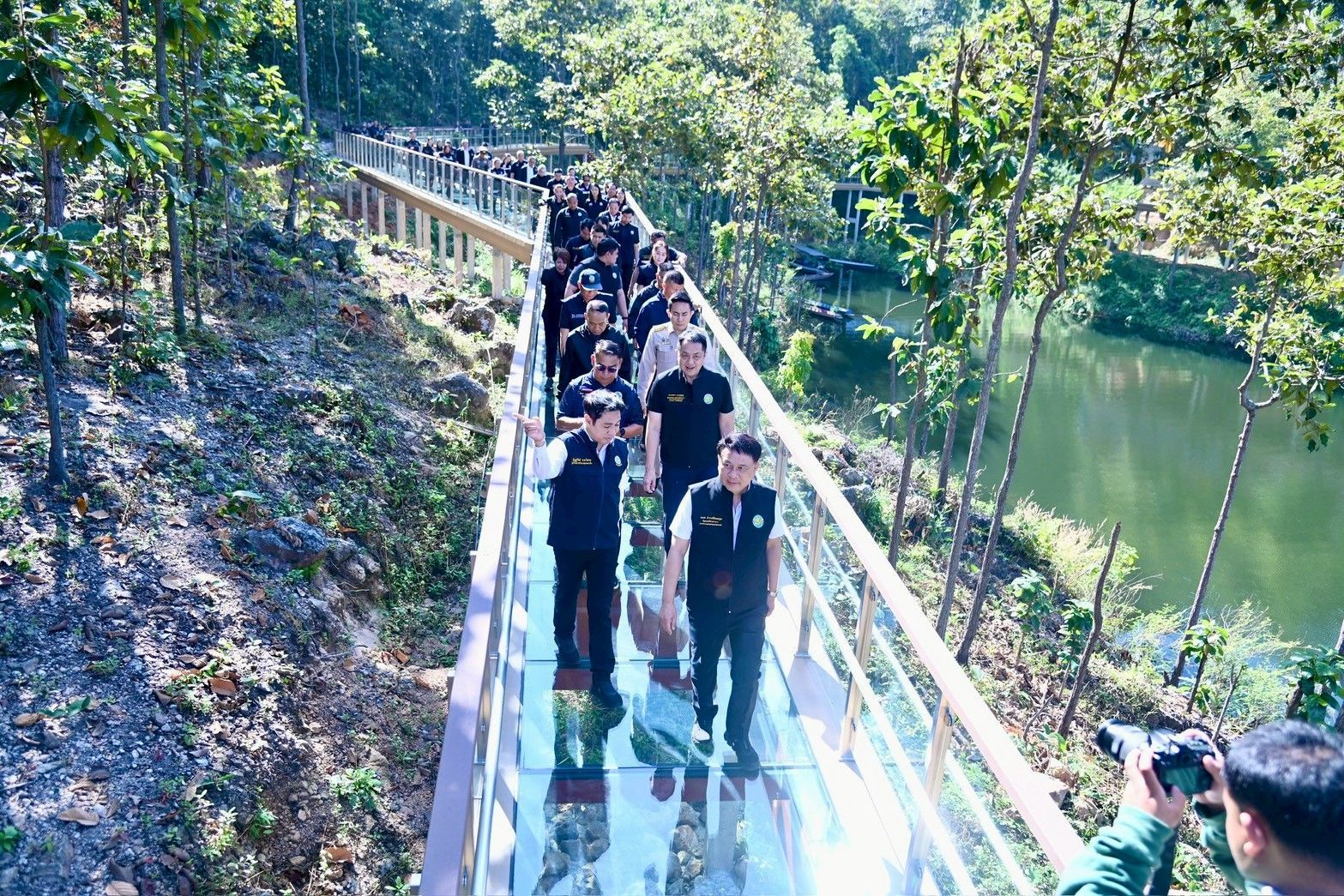 รมช.นเรศ ปักหมุด “สกายวอล์กเขื่อนแม่งัดสมบูรณ์ชล”แหล่งเรียนรู้เชิงนิเวศทางชลศาสตร์ พร้อมจุดชมทัศนียภาพแลนด์มาร์กใหม่ภาคเหนือ 9 1235855