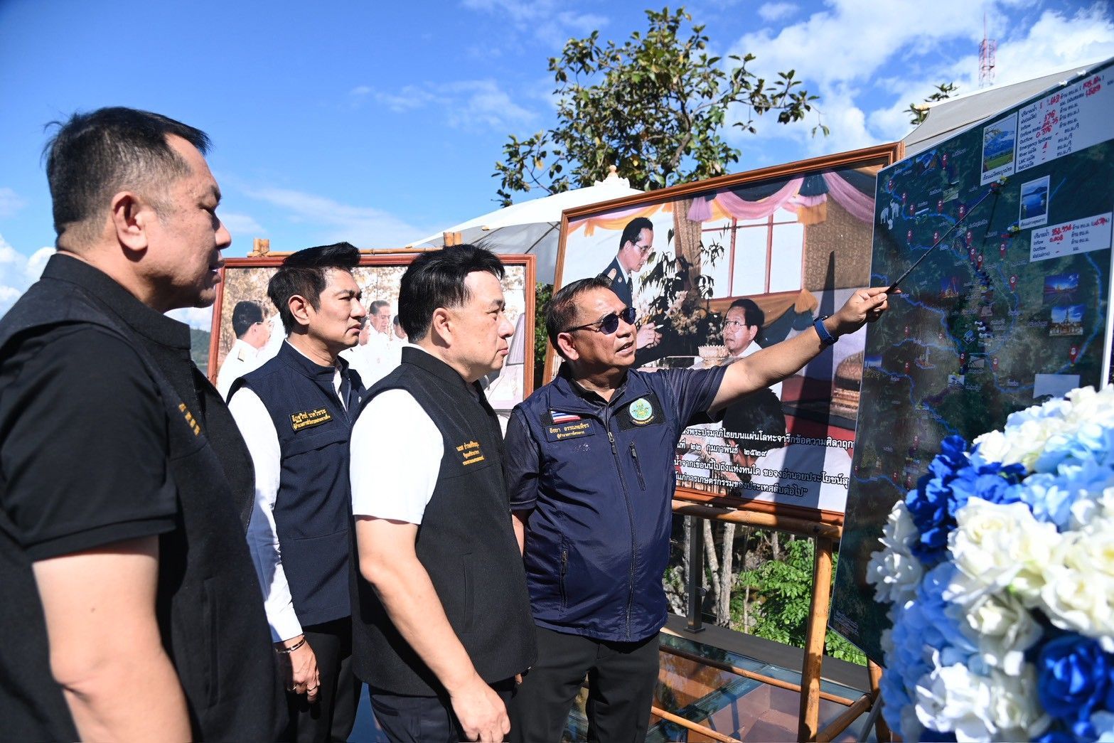 รมช.นเรศ ปักหมุด “สกายวอล์กเขื่อนแม่งัดสมบูรณ์ชล”แหล่งเรียนรู้เชิงนิเวศทางชลศาสตร์ พร้อมจุดชมทัศนียภาพแลนด์มาร์กใหม่ภาคเหนือ 13 1235859