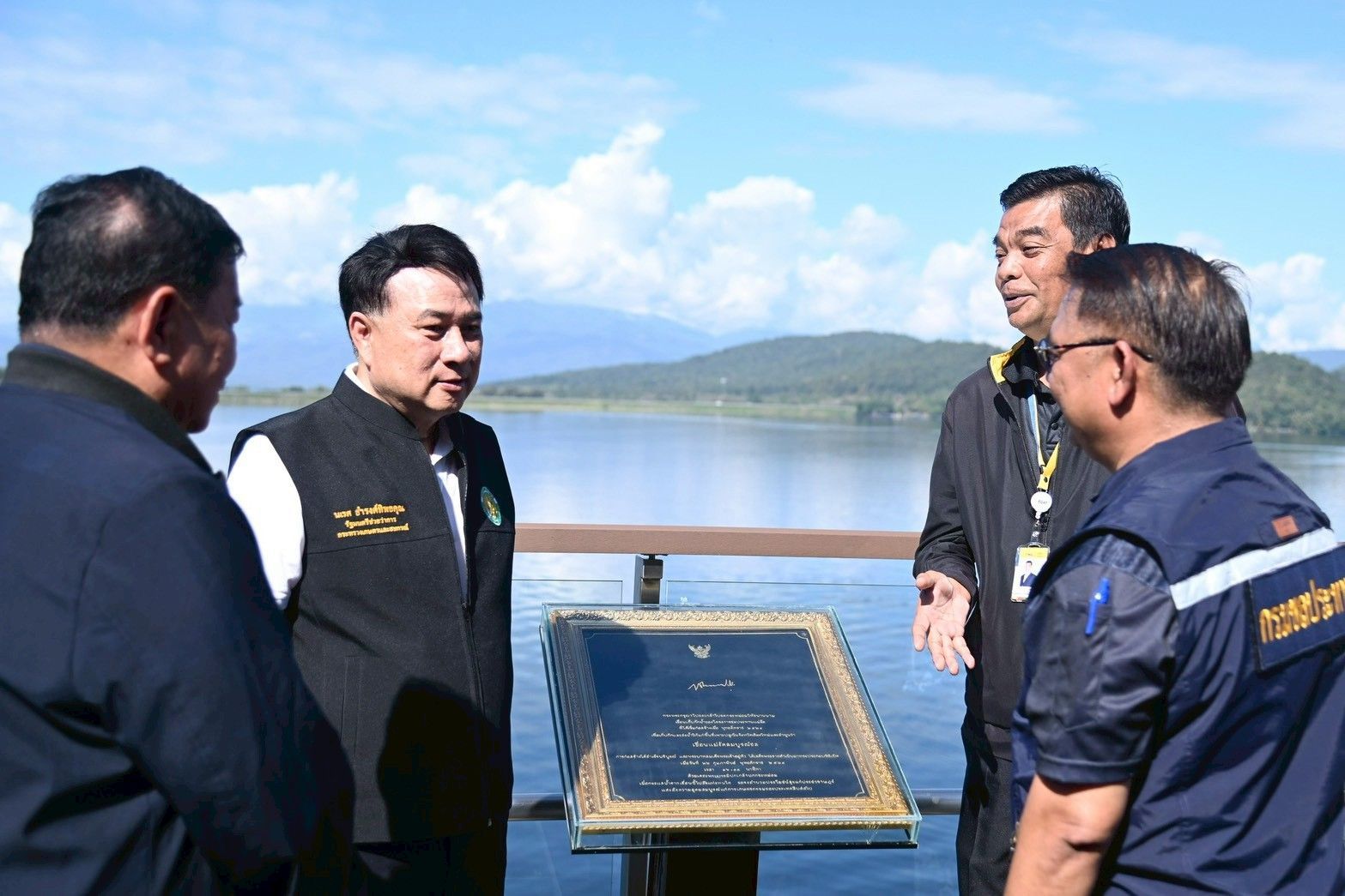 รมช.นเรศ ปักหมุด “สกายวอล์กเขื่อนแม่งัดสมบูรณ์ชล”แหล่งเรียนรู้เชิงนิเวศทางชลศาสตร์ พร้อมจุดชมทัศนียภาพแลนด์มาร์กใหม่ภาคเหนือ 16 1235862