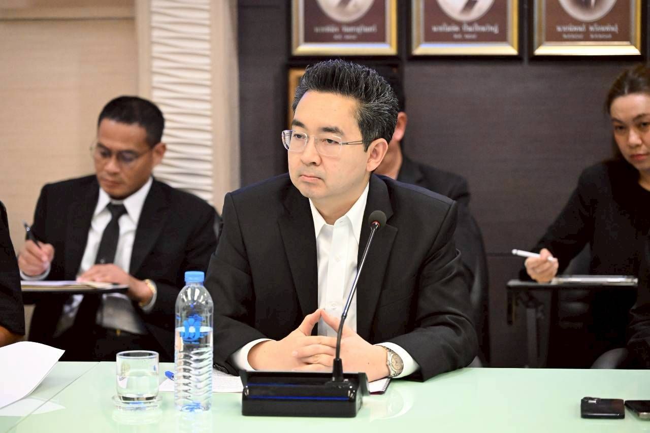 ปลัดเกษตรฯ ชง จัดโซนนิ่งปรับโครงสร้างการผลิตข้าว ต้นทุนต่ำ คุณภาพสูง เป็นมิตรต่อสิ่งแวดล้อมพร้อมเดินหน้าผลักดันกลไกสินค้ายางพารา เผย เตรียมพัฒนาระบบบริการเกษตรกร ลดข้อจำกัด เพิ่มโอกาสการเข้าถึง 10 1237107