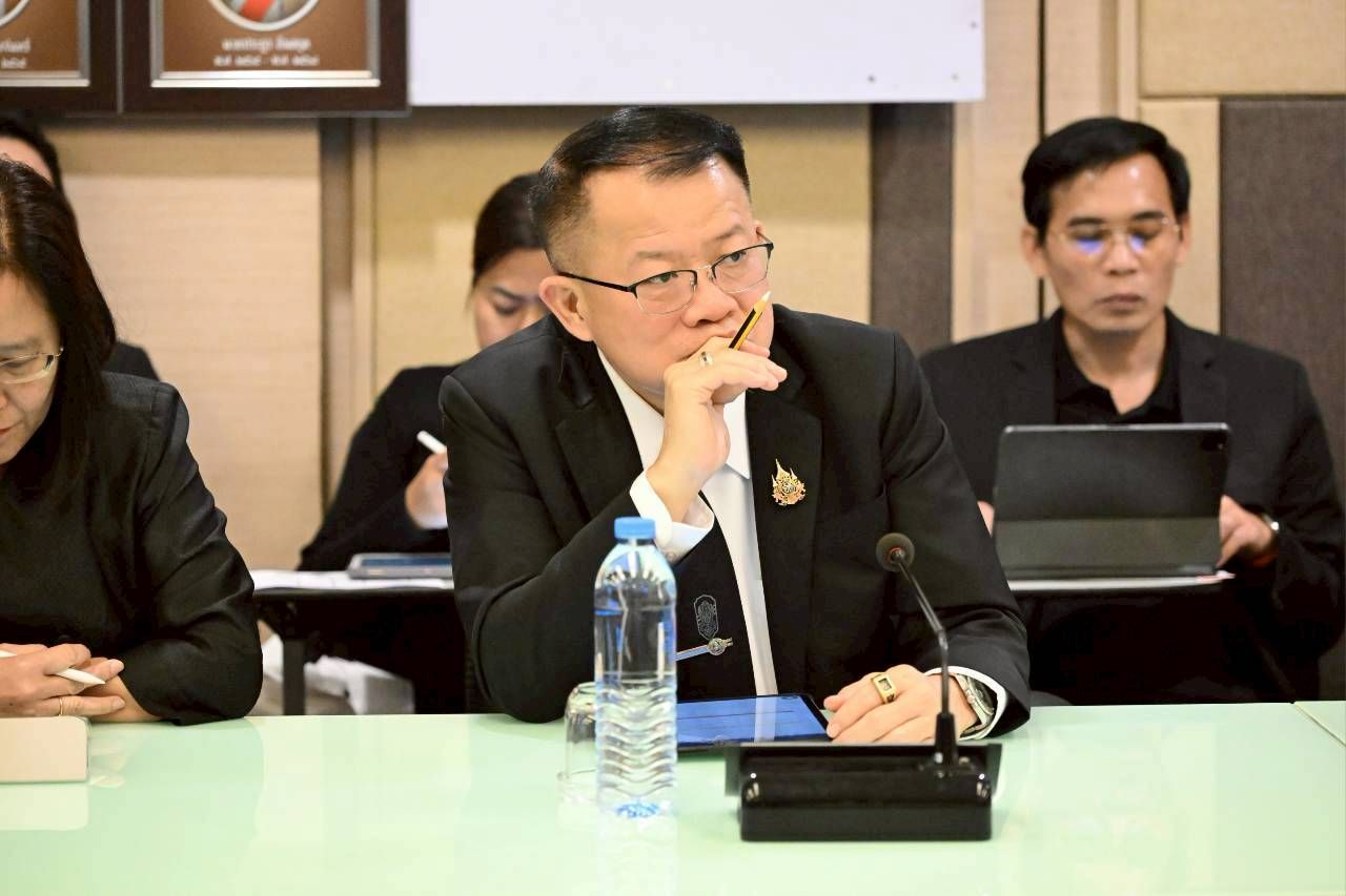 ปลัดเกษตรฯ ชง จัดโซนนิ่งปรับโครงสร้างการผลิตข้าว ต้นทุนต่ำ คุณภาพสูง เป็นมิตรต่อสิ่งแวดล้อมพร้อมเดินหน้าผลักดันกลไกสินค้ายางพารา เผย เตรียมพัฒนาระบบบริการเกษตรกร ลดข้อจำกัด เพิ่มโอกาสการเข้าถึง 12 1237112