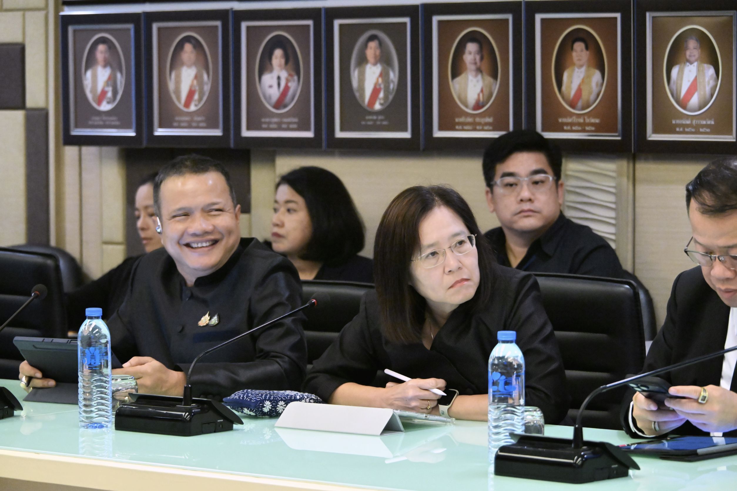 ปลัดเกษตรฯ ชง จัดโซนนิ่งปรับโครงสร้างการผลิตข้าว ต้นทุนต่ำ คุณภาพสูง เป็นมิตรต่อสิ่งแวดล้อมพร้อมเดินหน้าผลักดันกลไกสินค้ายางพารา เผย เตรียมพัฒนาระบบบริการเกษตรกร ลดข้อจำกัด เพิ่มโอกาสการเข้าถึง 6 1237143