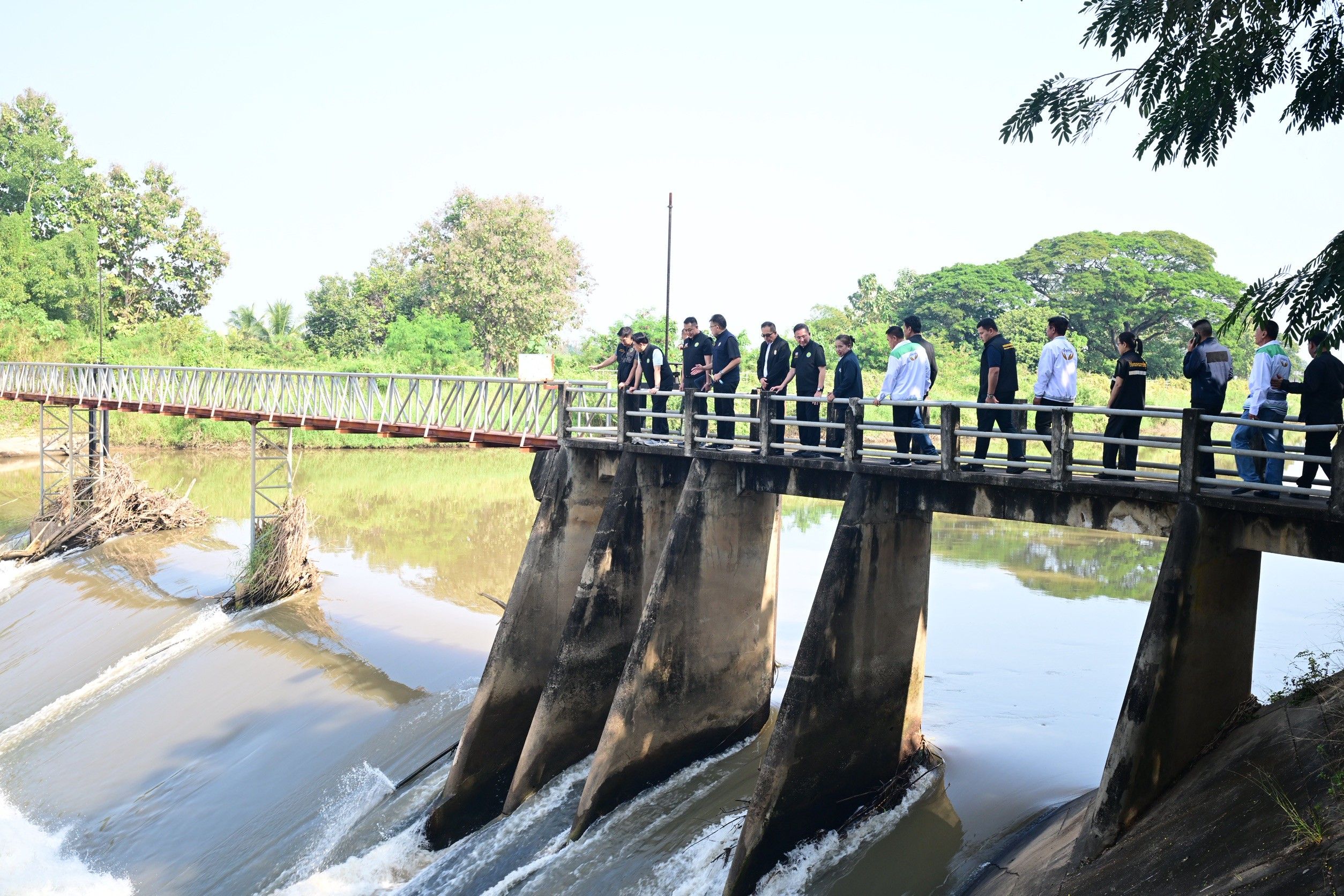 “รมช.นเรศ” ลงพื้นที่ จ.ลำพูน ติดตามสถานการณ์การถ่ายโอน 1448852
