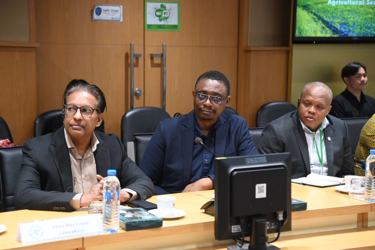 ปลัดเกษตร เปิดเวทีการสัมมนาภายใต้หัวข้อ 1453932 0