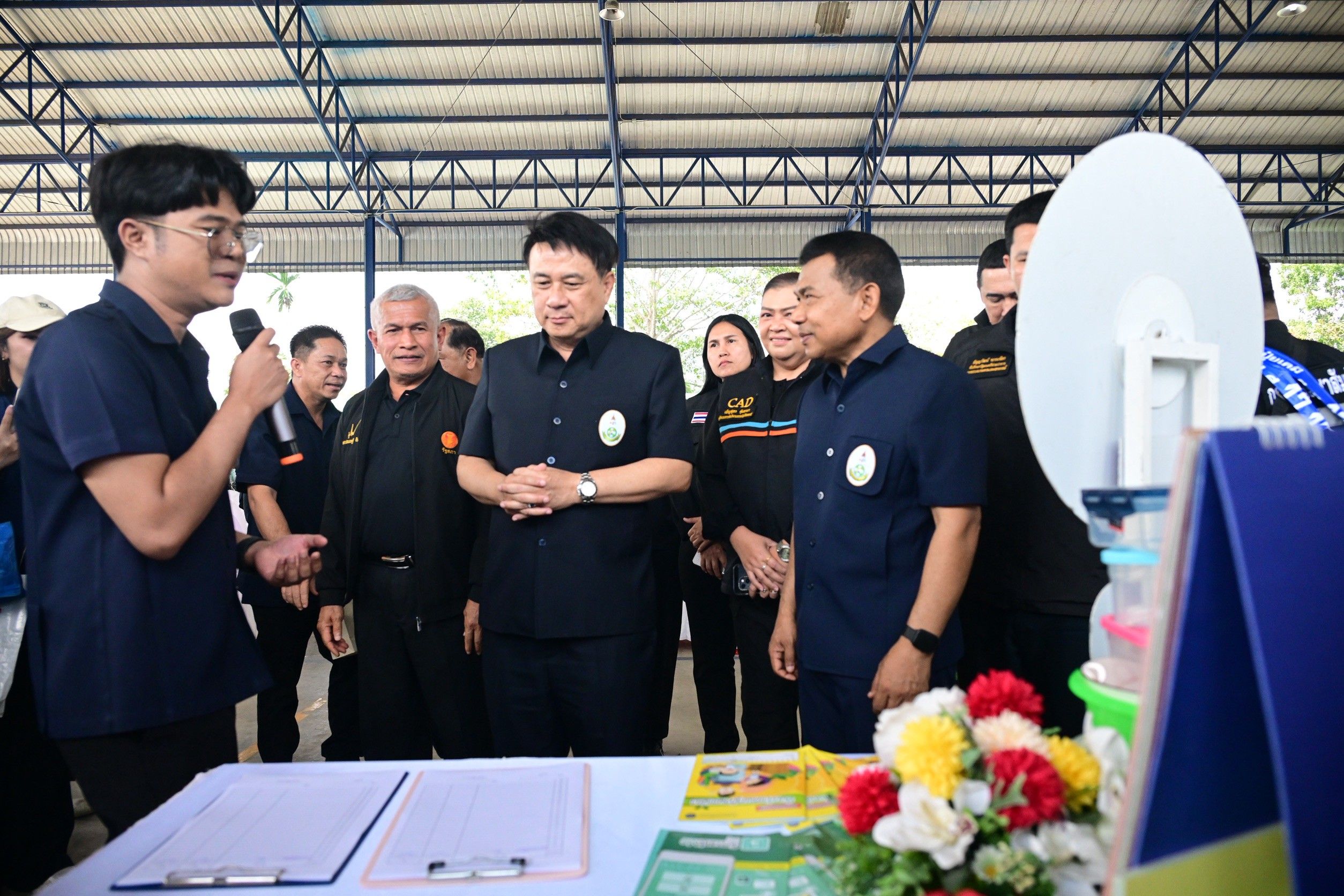 รมช.นเรศ เปิดโครงการคลินิกเกษตรเคลื่อนที่ในพระราชานุเคราะห์ฯ ไตรมาส 1 ปี 2569 บูรณาการทุกภาคส่วน ยกระดับบริการเกษตรกรถึงพื้นที่ 8 1461613