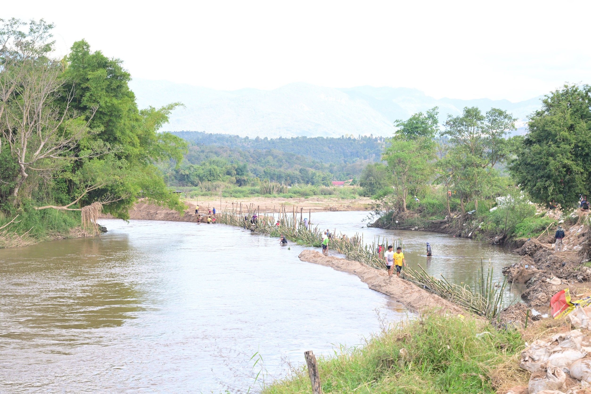 “รมช.นเรศ” ลงพื้นที่แม่แจ่ม เปิดโครงการทำหมันสัตว์สกัดโรคพิษสุนัขบ้า พร้อมติดตามการขุดลอกเปิดทางน้ำแม่แจ่ม สร้างความมั่นคงด้านน้ำและการเกษตร 9 1465176