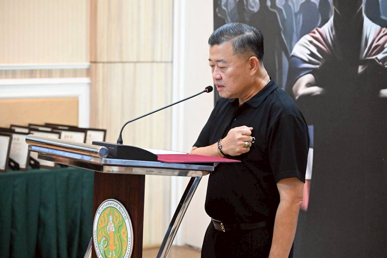 ปลัดเกษตร นำทีมเปิดกิจกรรม “HERO OF THE TRUTH คนเกษตรโปร่งใส ร่วมใจหยุดคอร์รัปชัน” ปลุกพลังชาวกระทรวงเกษตรฯ ต้านทุจริต 3 1469522 0