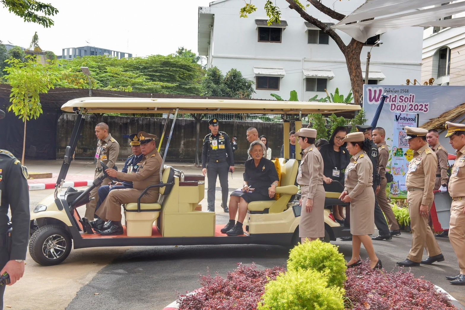 สมเด็จพระกนิษฐาธิราชเจ้า กรมสมเด็จพระเทพรัตนราชสุดาฯ สยามบรมราชกุมารี เสด็จฯ ทรงเปิดงานวันดินโลก ประจำปี 2568 ณ กรมพัฒนาที่ดิน กรุงเทพฯ 8 167594