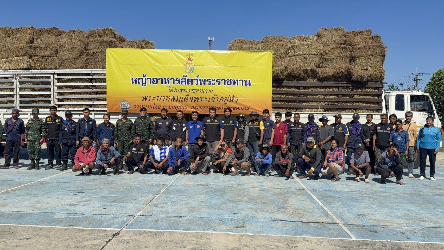 กรมปศุสัตว์ย้ำเกณฑ์เยียวยาความเสียหาย 7 จังหวัดชายแดนไทย–กัมพูชา ล่าสุดเกษตรกรได้รับผลกระทบกว่า 2 แสนราย มีสัตว์ในพื้นที่รวม 6.5 ล้านตัว ส่งความช่วยเหลืออย่างต่อเนื่อง 4 332302