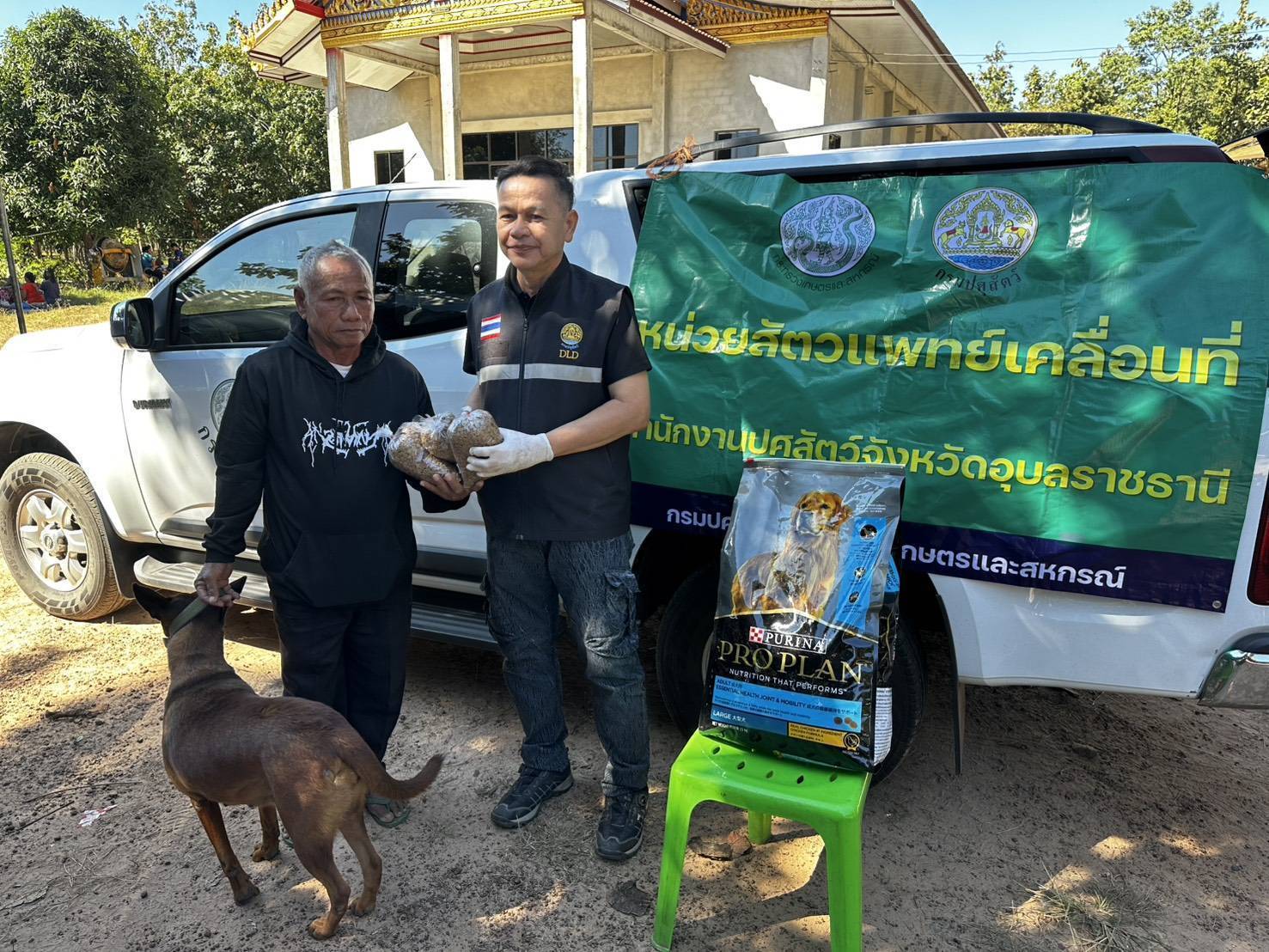 กรมปศุสัตว์ย้ำเกณฑ์เยียวยาความเสียหาย 7 จังหวัดชายแดนไทย–กัมพูชา ล่าสุดเกษตรกรได้รับผลกระทบกว่า 2 แสนราย มีสัตว์ในพื้นที่รวม 6.5 ล้านตัว ส่งความช่วยเหลืออย่างต่อเนื่อง 11 332335