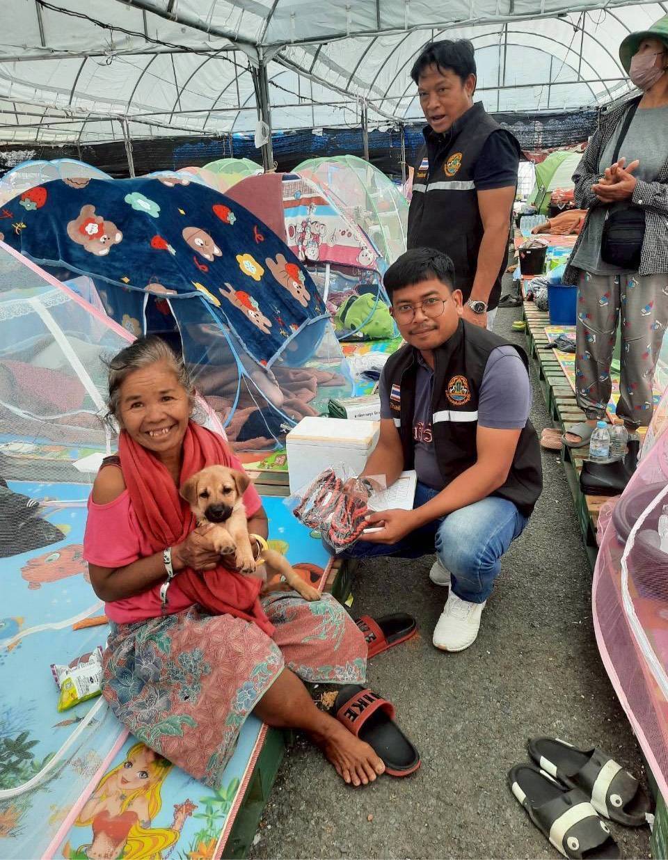 กรมปศุสัตว์ย้ำเกณฑ์เยียวยาความเสียหาย 7 จังหวัดชายแดนไทย–กัมพูชา ล่าสุดเกษตรกรได้รับผลกระทบกว่า 2 แสนราย มีสัตว์ในพื้นที่รวม 6.5 ล้านตัว ส่งความช่วยเหลืออย่างต่อเนื่อง 14 332386