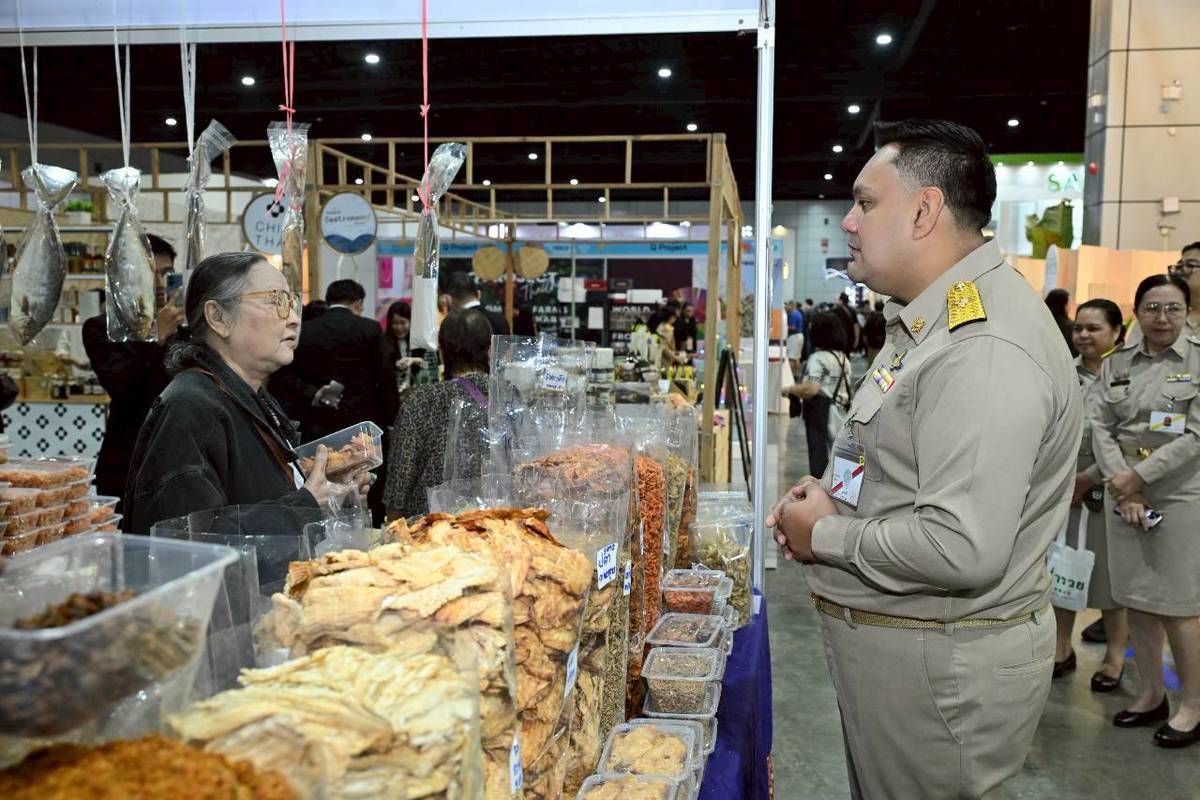 รมช.อามินทร์ และคณะผู้บริหาร กษ. เฝ้ารับเสด็จฯ สมเด็จพระกนิษฐาธิราชเจ้า กรมสมเด็จพระเทพรัตนราชสุดาฯ สยามบรมราชกุมารี เสด็จพระราชดำเนินไปทรงเปิดการประชุมวิชาการข้าวแห่งชาติ ครั้งที่ 6 ณ ศูนย์แสดงสินค้าและการประชุมอิมแพ็ค เมืองทองธานี 10 3823450