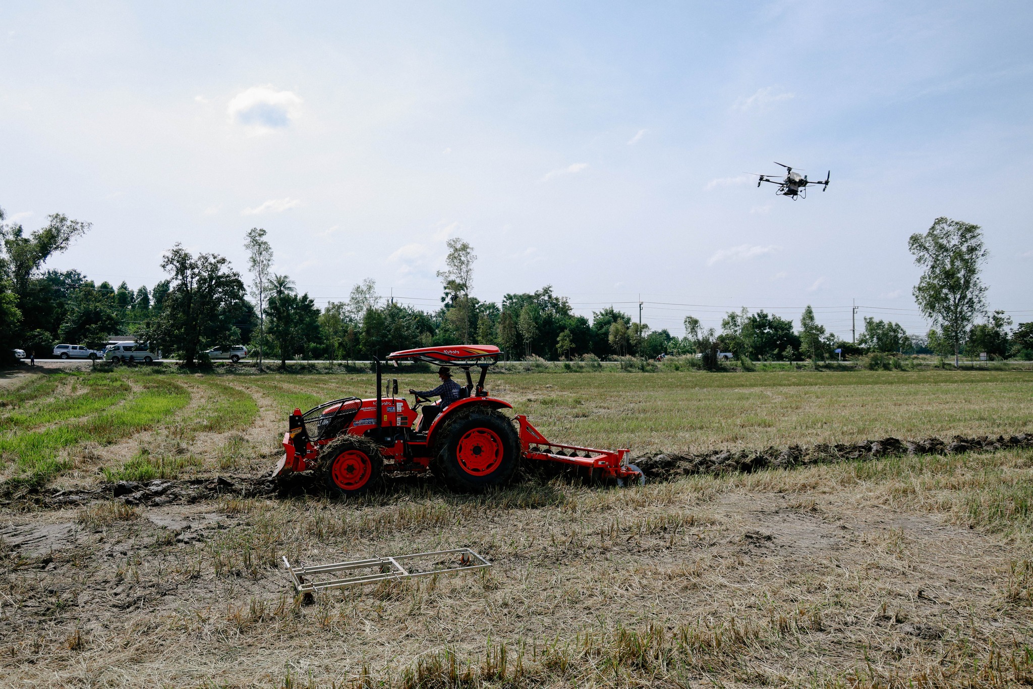 เกษตรฯ ชวน “เลิกเผา” ชี้เป้าไถกลบทำปุ๋ย หนุนปลูกถั่วหลังนาเตรียมจับมือภาคีนำร่องโรงงานพัฒนาเมล็ดพันธุ์ถั่วเขียวคุณภาพที่สุพรรณบุรี 3 588331570 1219626280273335 7139149571842778978 n