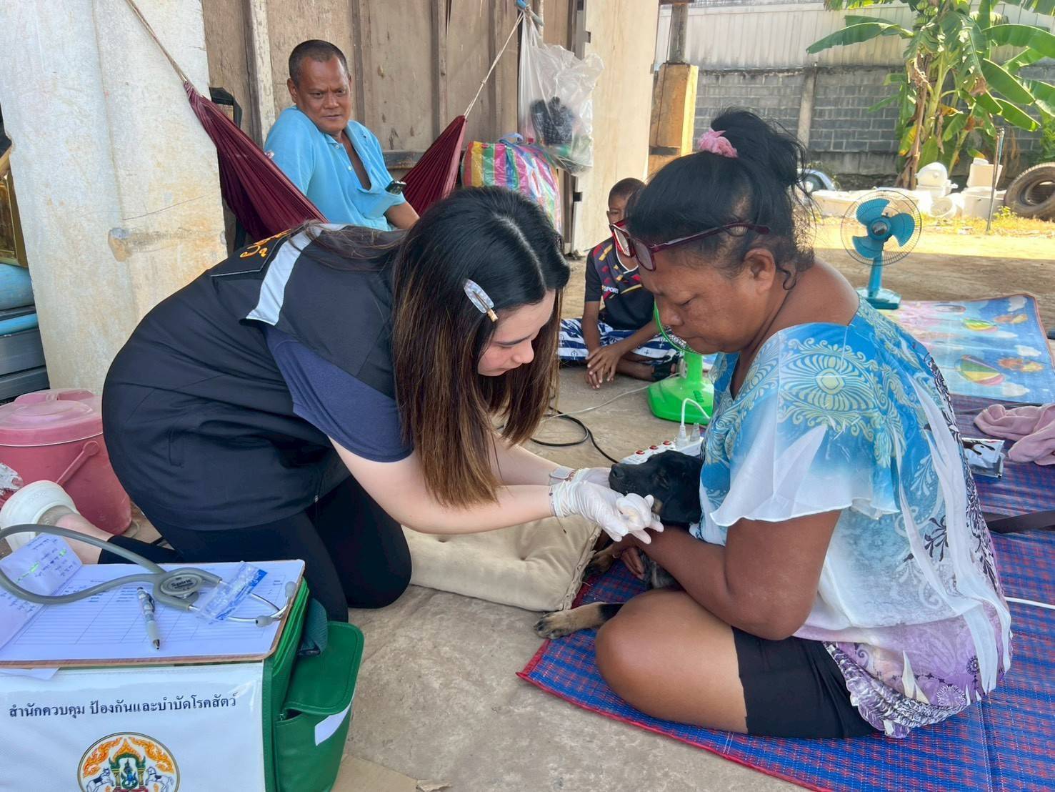 กรมปศุสัตว์ เร่งส่งหญ้าแห้ง อาหารสัตว์ เวชภัณฑ์และทีมสัตวแพทย์ช่วยเกษตรกรชายแดนไทย–กัมพูชา ต่อเนื่อง 11 672652