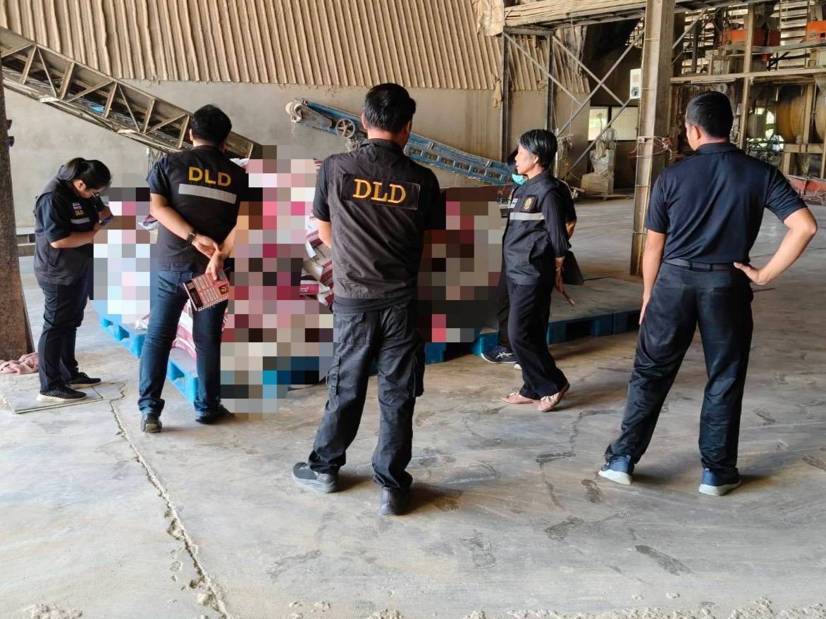 ปศุสัตว์เข้ม ขยายผลจับอาหารสัตว์เถื่อน “ราชบุรี” พบโรงงานผลิตไม่ขึ้นทะเบียน พร้อมดำเนินคดีตามกฎหมาย 6 674200
