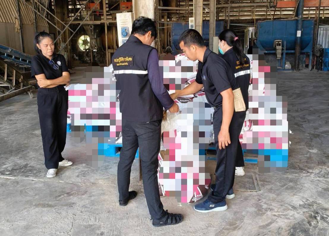 ปศุสัตว์เข้ม ขยายผลจับอาหารสัตว์เถื่อน “ราชบุรี” พบโรงงานผลิตไม่ขึ้นทะเบียน พร้อมดำเนินคดีตามกฎหมาย 7 674201
