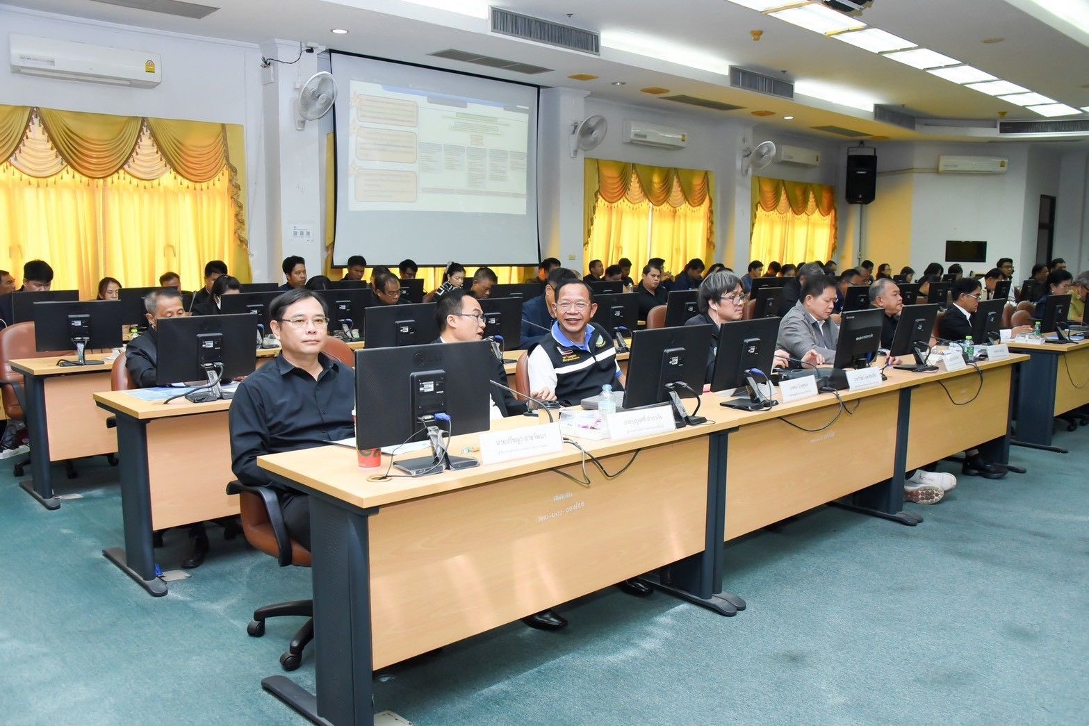 กรมชลฯ เดินหน้าปรับปรุงโครงการฯมหาราช–บางบาล มุ่งแก้ภัยแล้ง-น้ำท่วม 2 982917