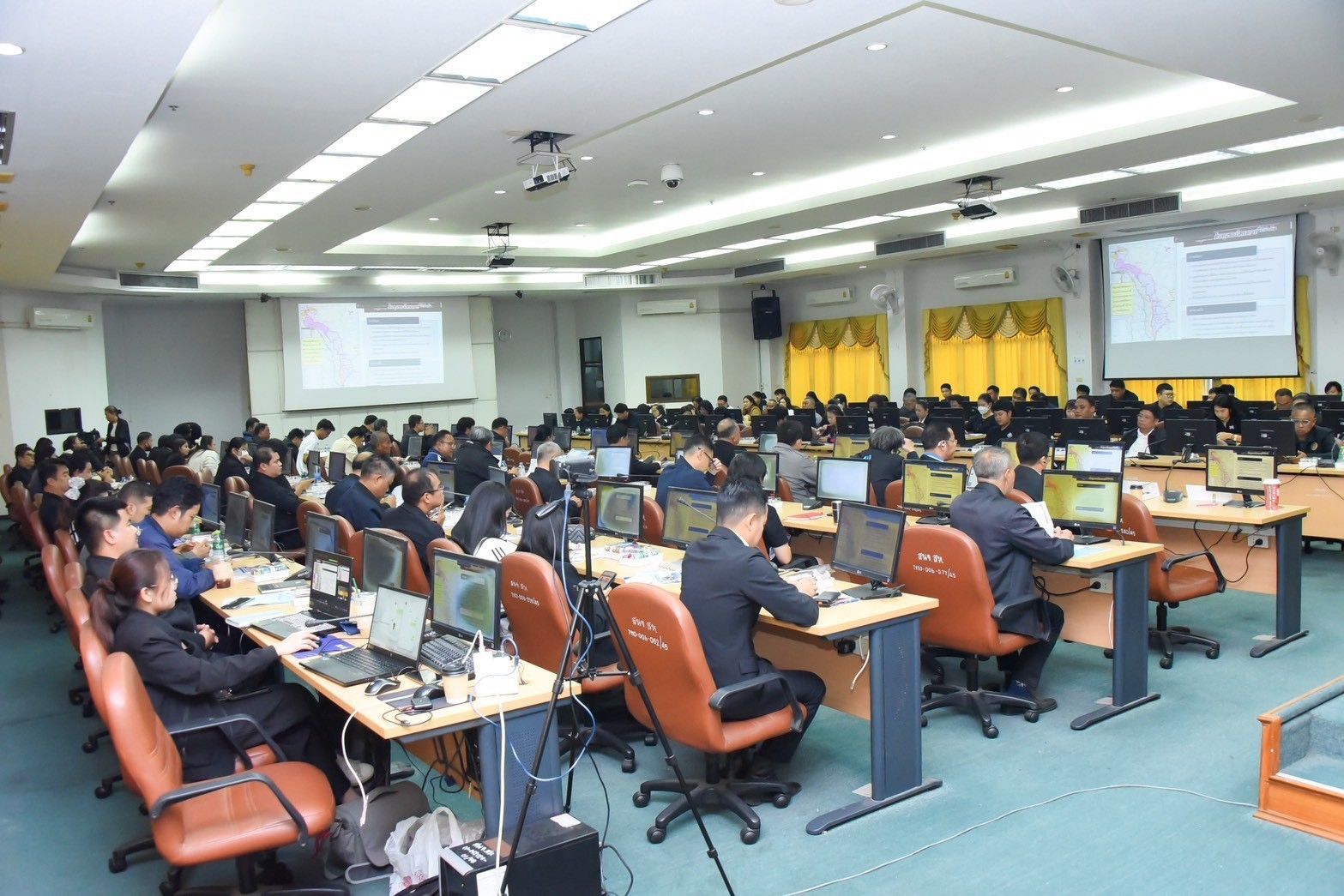 กรมชลฯ เดินหน้าปรับปรุงโครงการฯมหาราช–บางบาล มุ่งแก้ภัยแล้ง-น้ำท่วม 5 982920