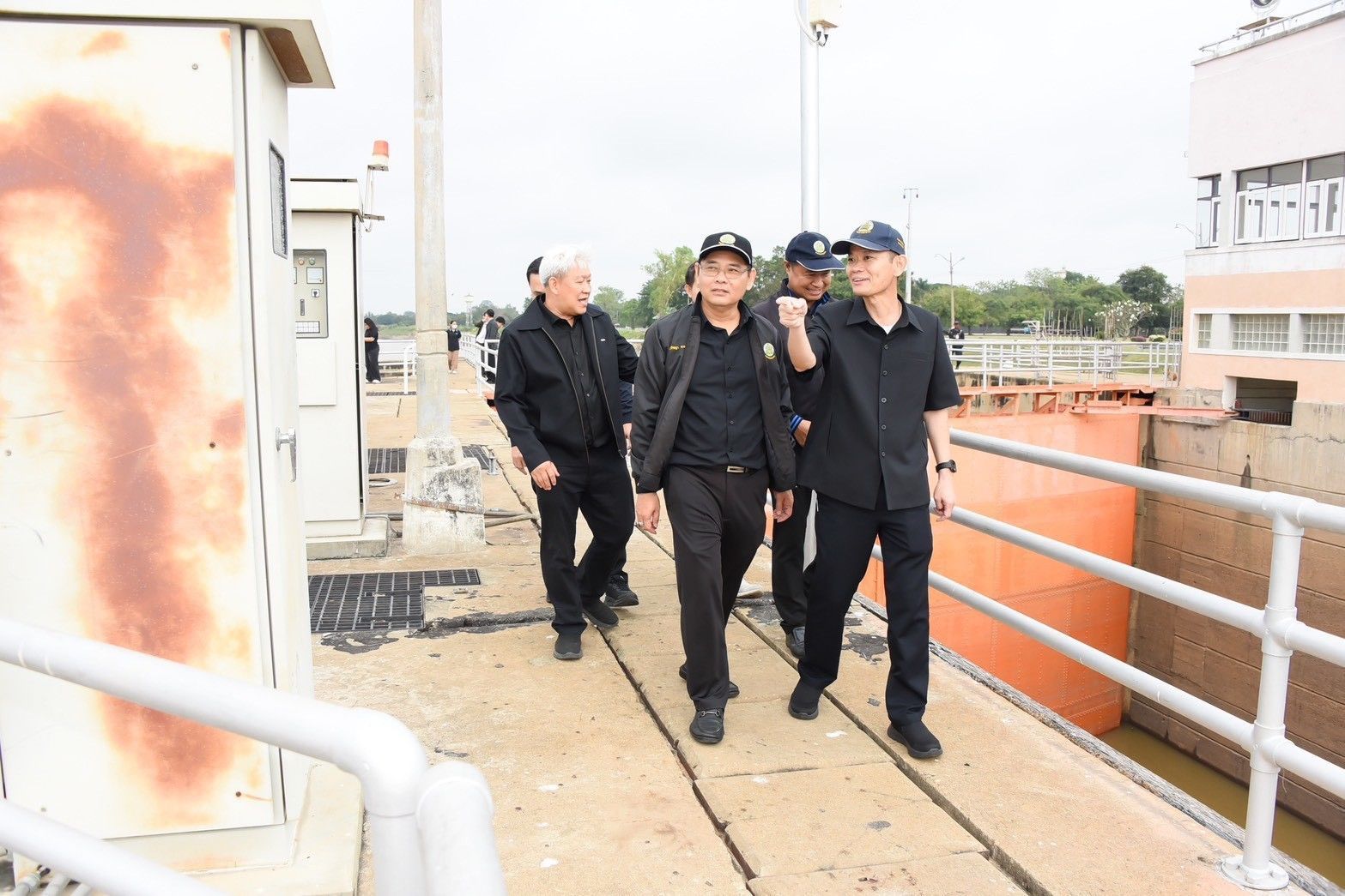 กรมชลฯ เดินหน้าปรับปรุงโครงการฯมหาราช–บางบาล มุ่งแก้ภัยแล้ง-น้ำท่วม 8 982923