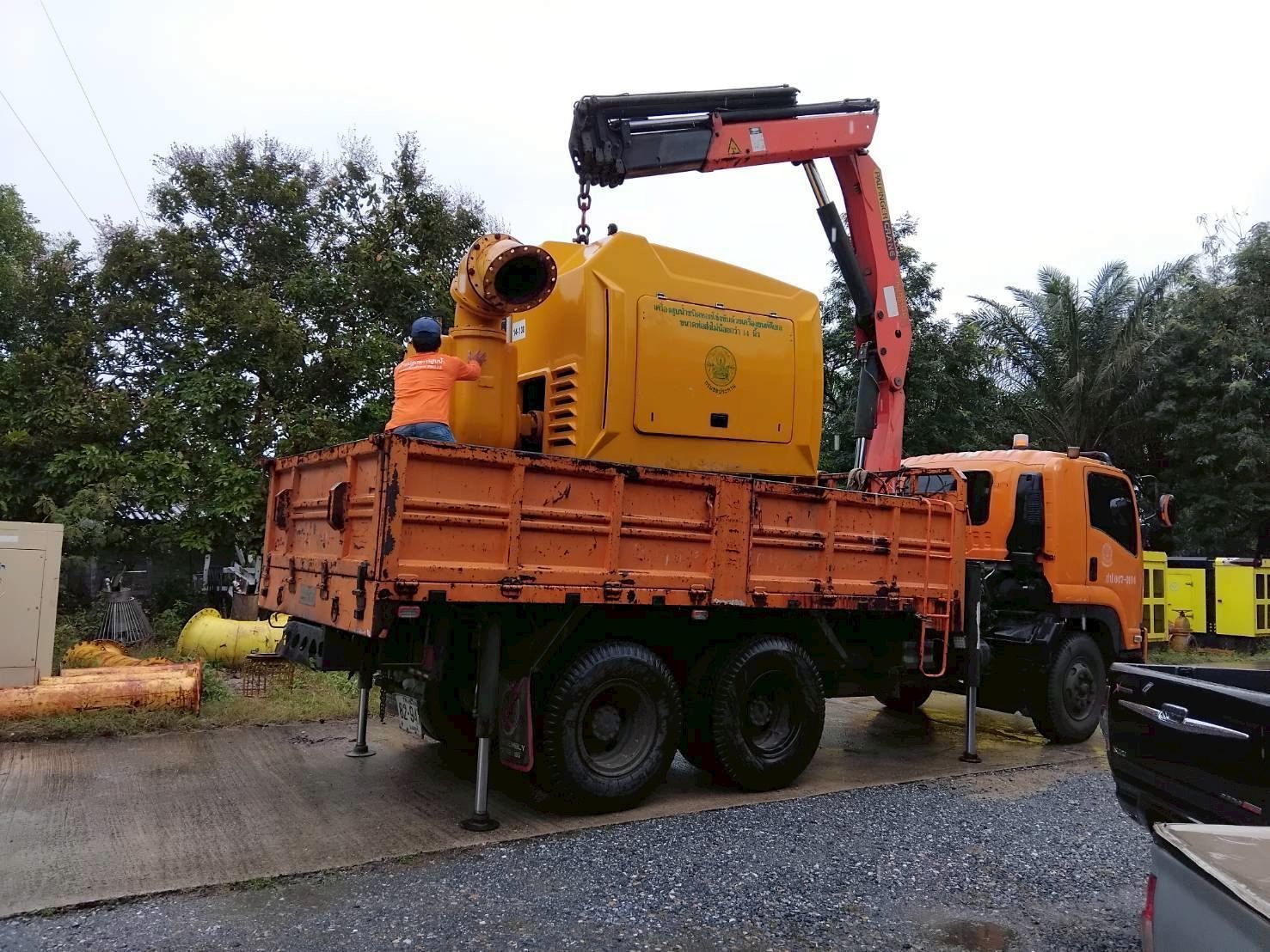 ทำไม่พัก ชป.เดินหน้าต่อเนื่อง ลุยกำจัดผักตบ–ติดตั้งเครื่องสูบน้ำ 6 984812