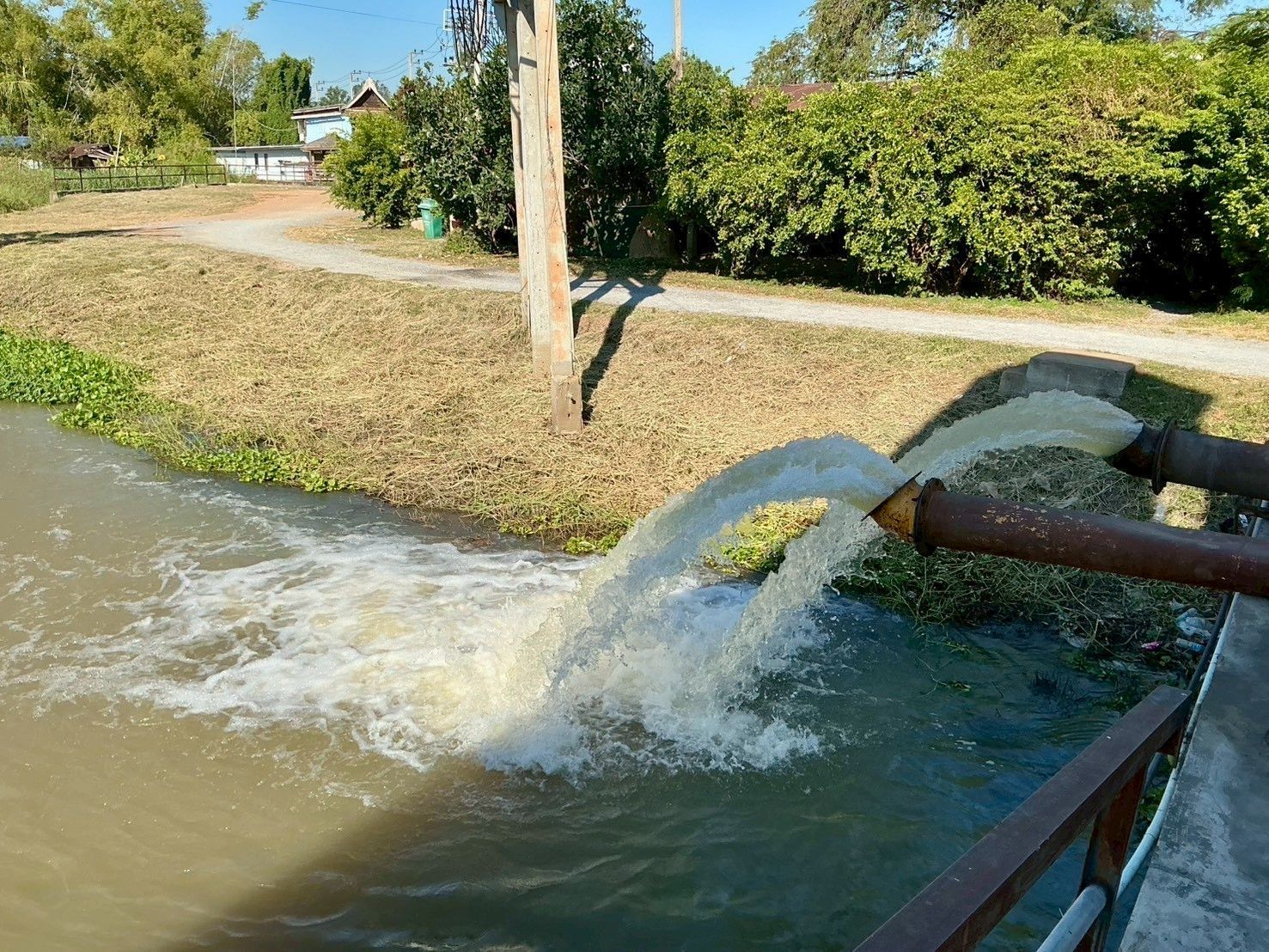 กรมชลฯ เร่งระบายน้ำลดผลกระทบภาคกลาง / เดินหน้าส่งน้ำฤดูแล้งให้เกษตรกร 2 985514