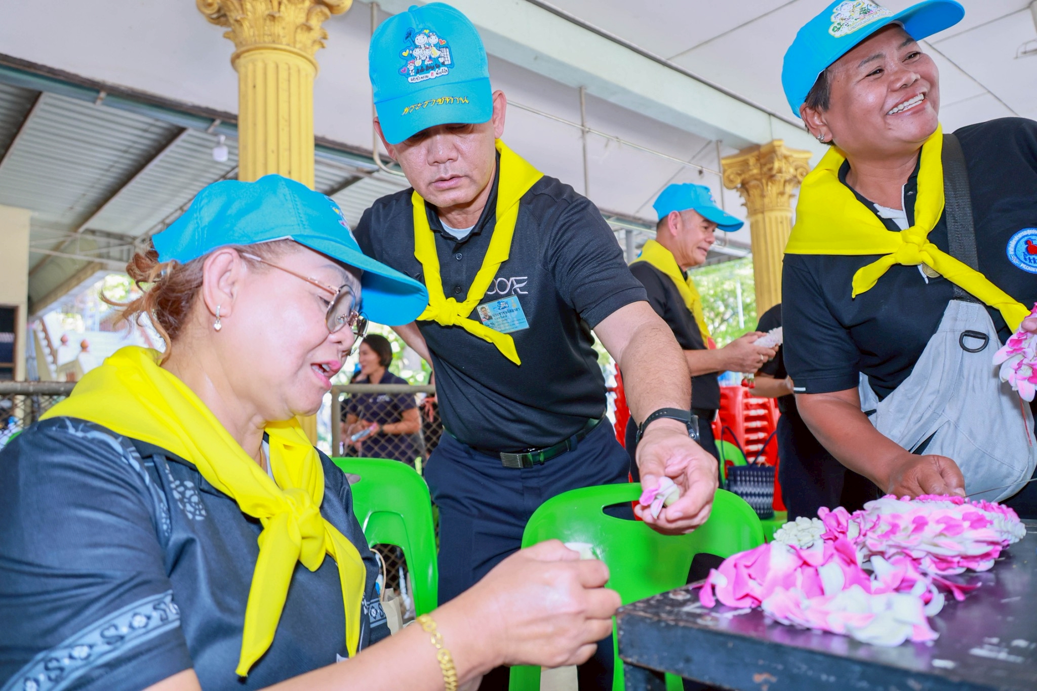 กรมส่งเสริมการเกษตรจัดกิจกรรม “รวมพลังแห่งความภักดี”น้อมสำนึกในพระมหากรุณาธิคุณ พร้อมส่งเสริมอาชีพเกษตรในสังคมเมือง 4 LINE ALBUM 2025.12.20 251220 3