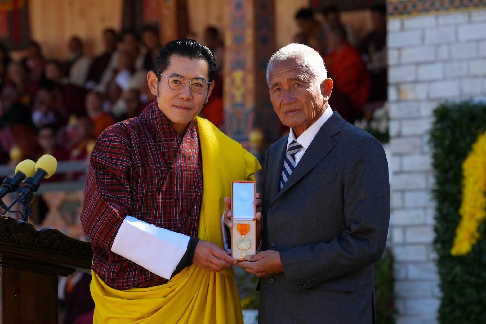 “กัมพล ตันสัจจา” ประธานสวนนงนุชพัทยา รับพระราชทานเครื่องราชอิสริยาภรณ์ภูฏาน ร่วมพิธีวันชาติภูฏานครั้งที่ 118 2 S 10708246