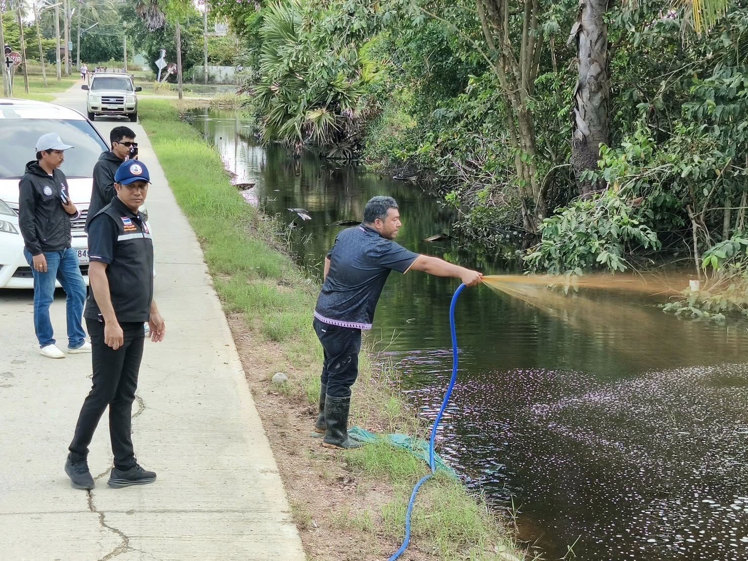พด.ห่วงใยเกษตรกรทุกพื้นที่ เดินหน้าสนับสนุน “สารเร่งซุปเปอร์ พด.6”บำบัดน้ำเสีย–ฟื้นฟูดิน หลังสถานการณ์น้ำลดในภาคใต้ 5 S 107642910