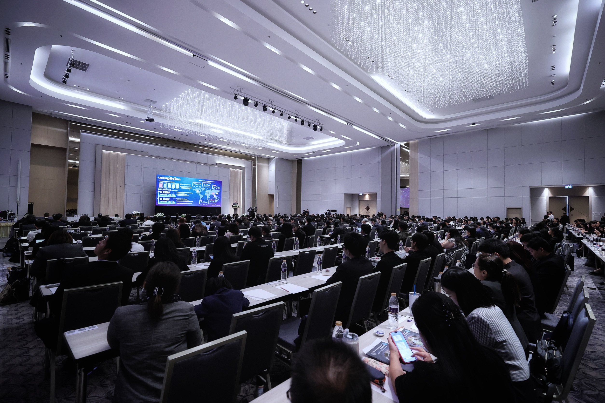 สศก. เปิดเวที “Agrivolution” แถลงจีดีพี เกษตรไทยปี 68 โตแกร่ง 3.3% เดินหน้า “3 สร้าง” พลิกโฉมเกษตรไทย 7 S 10887200