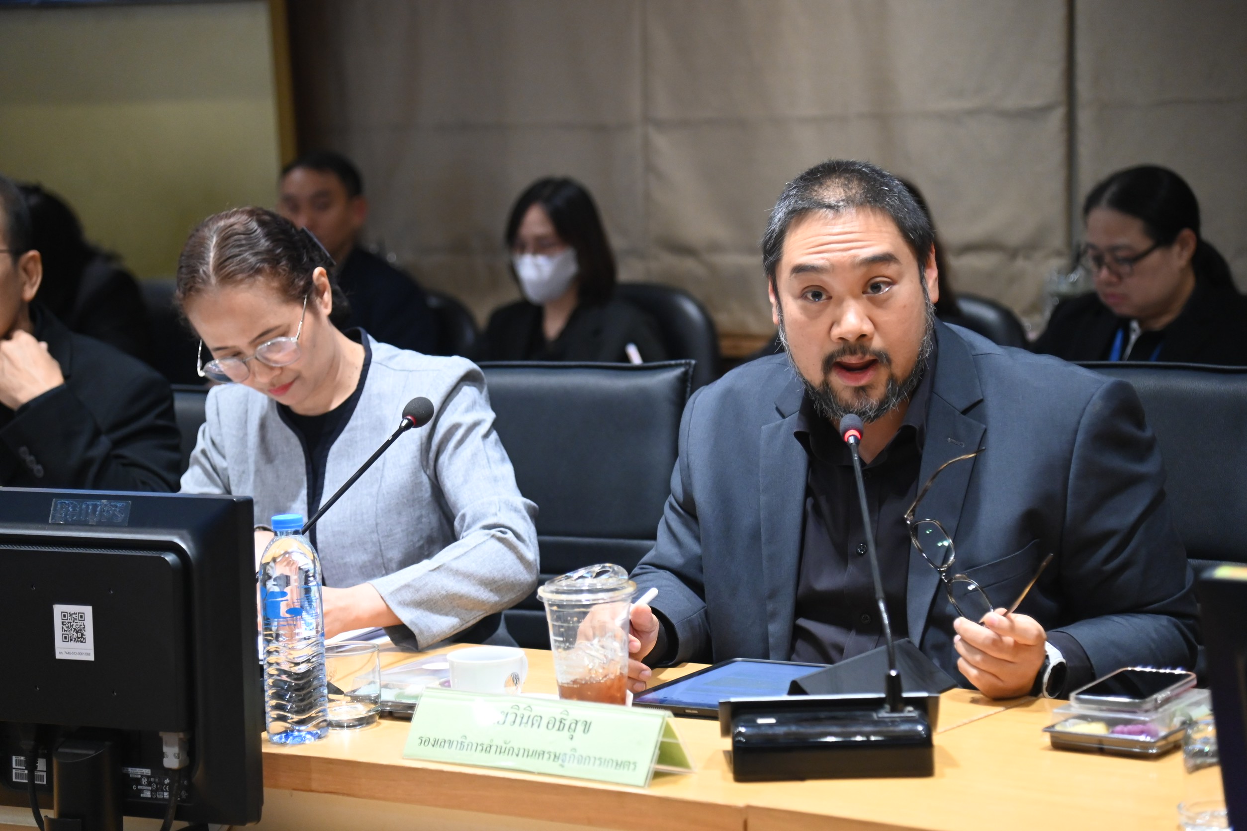 รองปลัดเกษตรฯ เร่งผลักดัน (ร่าง) แผนปฏิบัติการด้านการเกษตรและสหกรณ์ พ.ศ. 2571 – 2575 ยกระดับเกษตรกรสู่ผู้ประกอบธุรกิจเกษตรสมัยใหม่ รับมือสถานการณ์การเปลี่ยนแปลงด้านการเกษตรในระยะ 5 ปีข้างหน้า สร้างความมั่นคงให้กับเกษตรกร 6 S 134225984