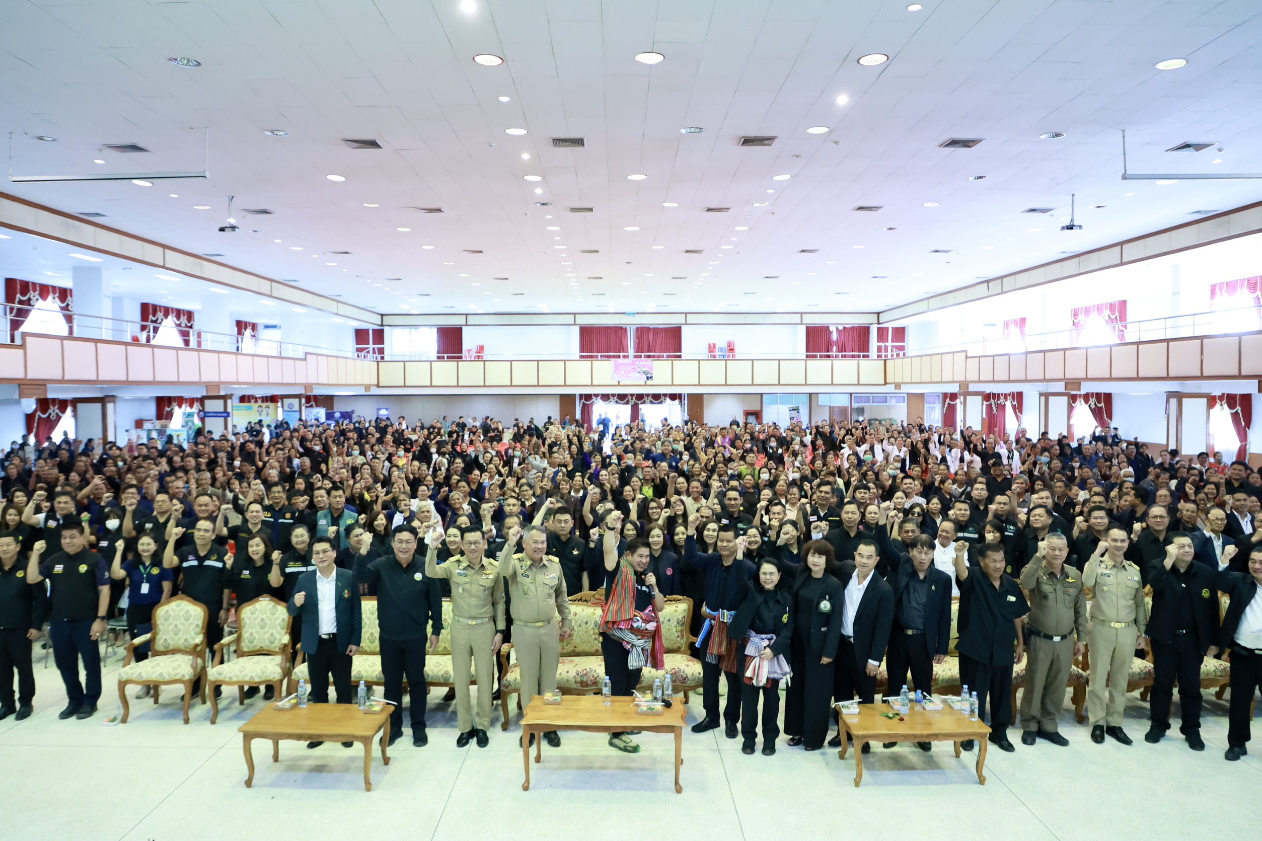 “ร้อยเอก ธรรมนัส” ประชาสัมพันธ์เชิงรุกภารกิจกองทุนฟื้นฟูและพัฒนาเกษตรกร ในพื้นที่จังหวัดมหาสารคาม ยกระดับคุณภาพชีวิตเกษตรกรอย่างยั่งยืน 5 S 145768513