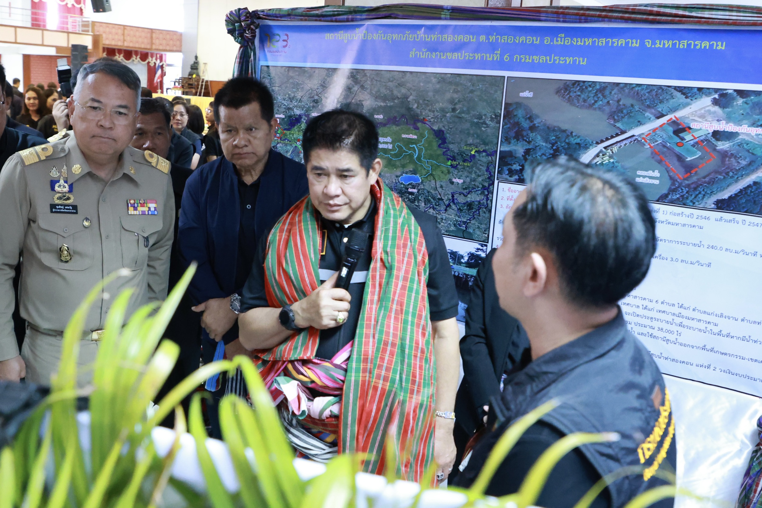 “ร้อยเอก ธรรมนัส” ประชาสัมพันธ์เชิงรุกภารกิจกองทุนฟื้นฟูและพัฒนาเกษตรกร ในพื้นที่จังหวัดมหาสารคาม ยกระดับคุณภาพชีวิตเกษตรกรอย่างยั่งยืน 7 S 145768521