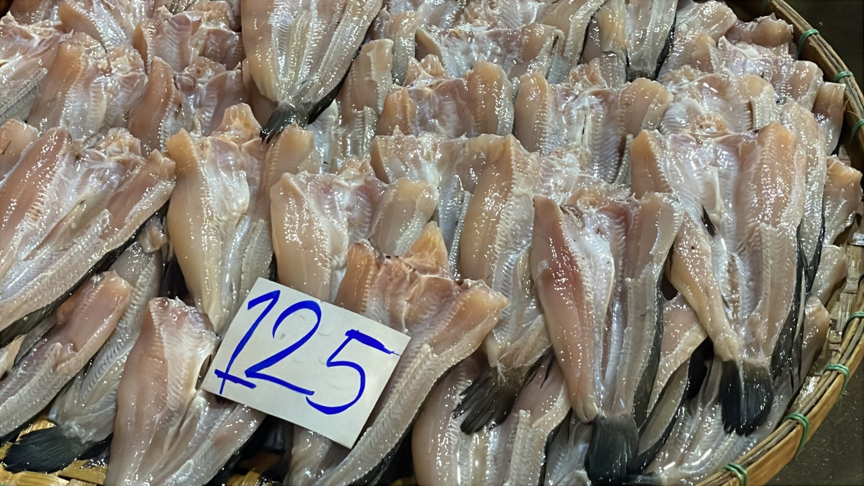 ความต้องการปลาน้ำจืดไทย พุ่ง 30-40% หลังสู้รบ/ด่านชายแดนไทย-กัมพูชา ปิด 19 S 176513234