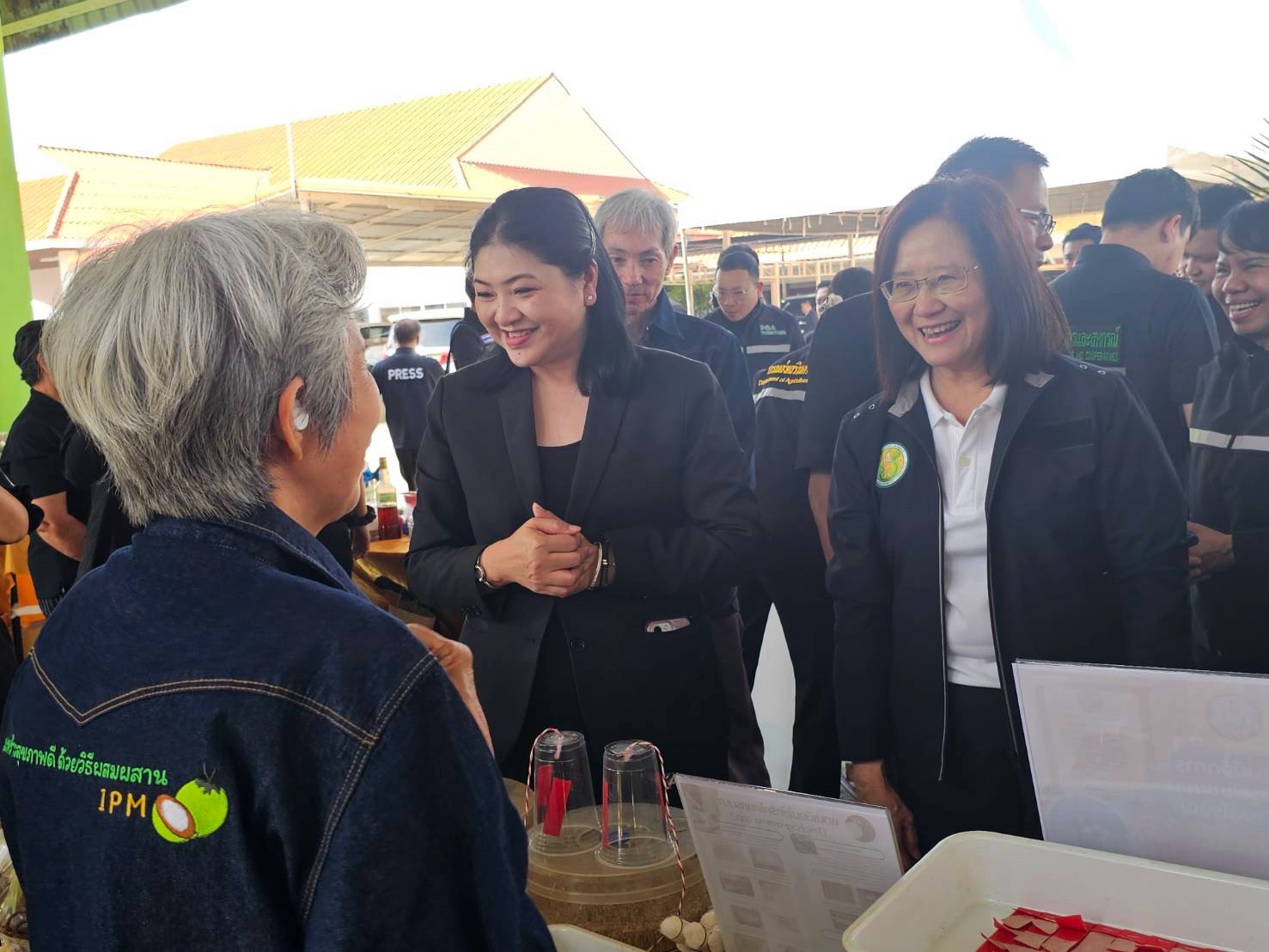 กระทรวงเกษตรฯ จัดงานรณรงค์การถ่ายทอดเทคโนโลยีจัดการสุขภาพพืชให้มีประสิทธิภาพ ภายใต้แนวคิด “มะพร้าวสุขภาพดี ด้วยวิธี IPM” เพื่อป้องกันศัตรูมะพร้าวและลดความเสียหายต่อผลผลิตให้เกษตรกรให้ยั่งยืน 5 S 19726385 0