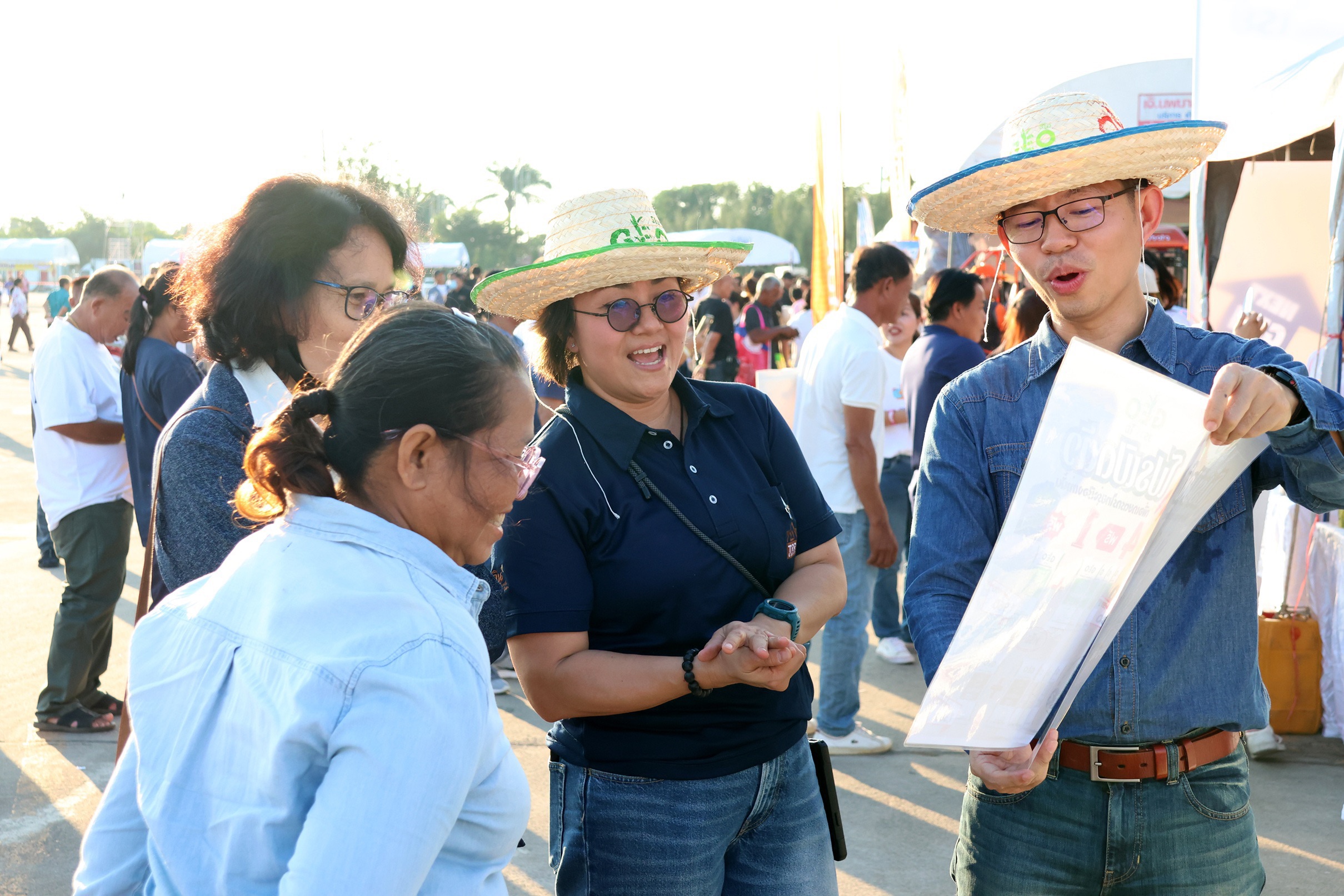 “กลุ่มน้ำตาลไทยรุ่งเรือง โรงงานศรีเทพ” พลิกวิถีชาวไร่อ้อยด้วยโมเดล Cane Hero ฮีโร่อ้อยสดศรีเทพ รณรงค์ให้เกษตรกรตัดสดไม่เผา ปลื้มอัตราการเผาอ้อยลดลงต่อเนื่องเหลือเพียง 23% พร้อมนำร่อง “เพชรบูรณ์” สู่จังหวัดยุทธศาสตร์ เติมทุนเงินล้านสร้างเกษตรสะอาดทั้งห่วงโซ่ 5 S 20848695