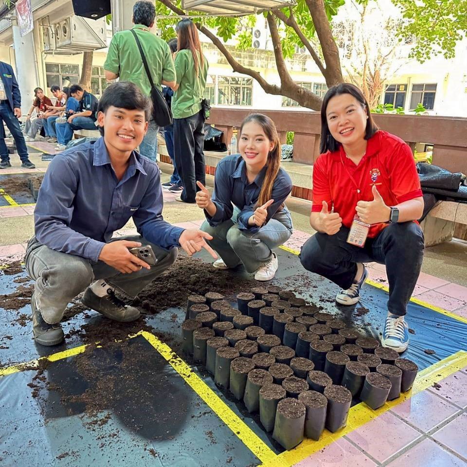 ม.แม่โจ้ คว้าแชมป์ ประเพณี4จอบแห่งชาติ 2 ปีต่อเนื่องครองถ้วยพระราชทาน สมเด็จพระเจ้าน้องนางเธอ เจ้าฟ้าจุฬาภรณวลัยลักษณ์ อัครราชกุมารี กรมพระศรีสวางควัฒน วรขัตติยราชนารี 2 S 21020694