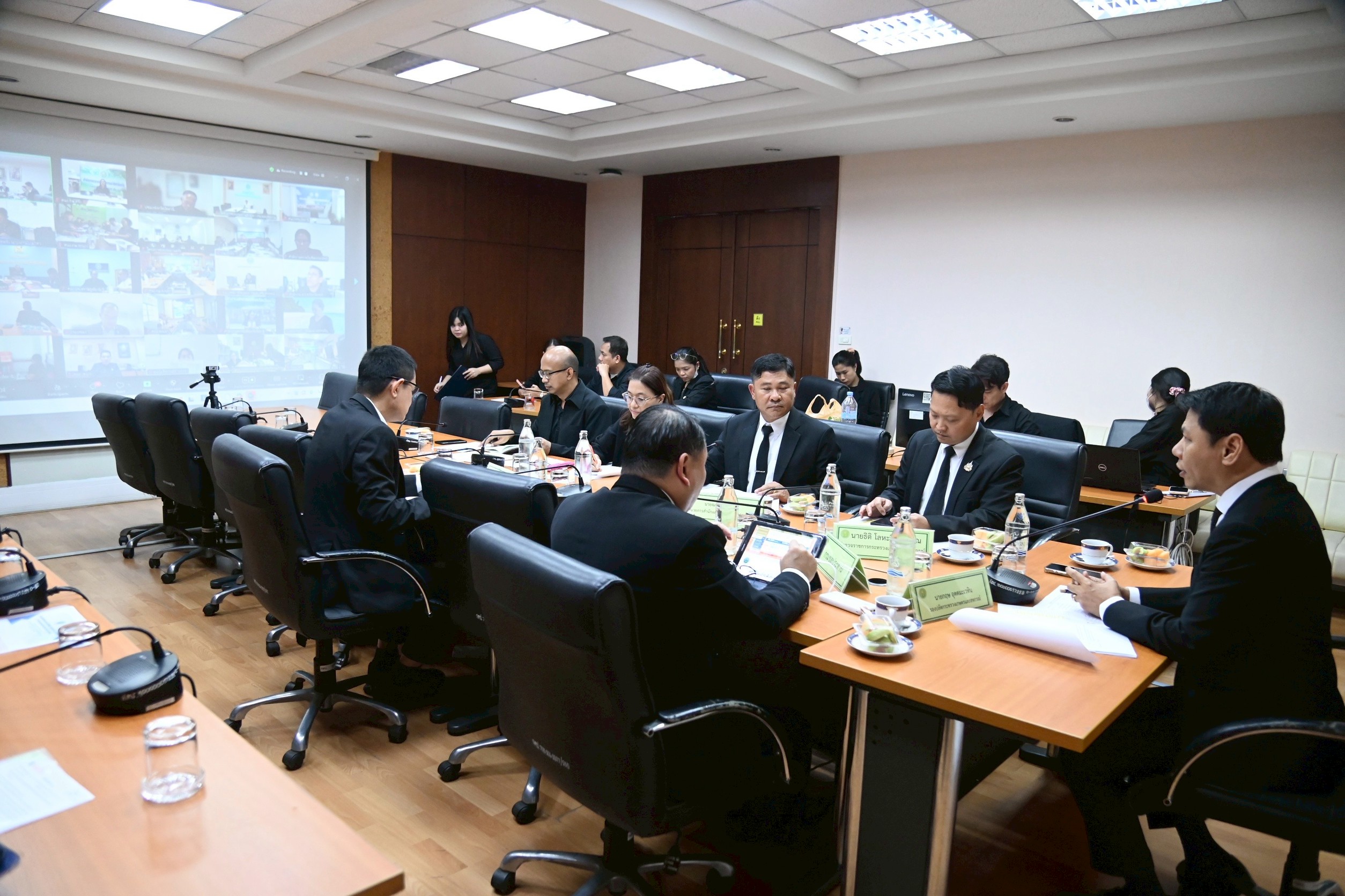 กระทรวงเกษตรฯ สั่งเตรียมพร้อมรับอุทกภัยภาคใต้ตอนล่าง กำชับทุกหน่วยปรับปรุงบัญชีทรัพยากรให้เป็นปัจจุบัน ระดมเครื่องมือ ปัจจัยการผลิต พร้อมช่วยเหลือเกษตรกรทันที 7 S 25706577