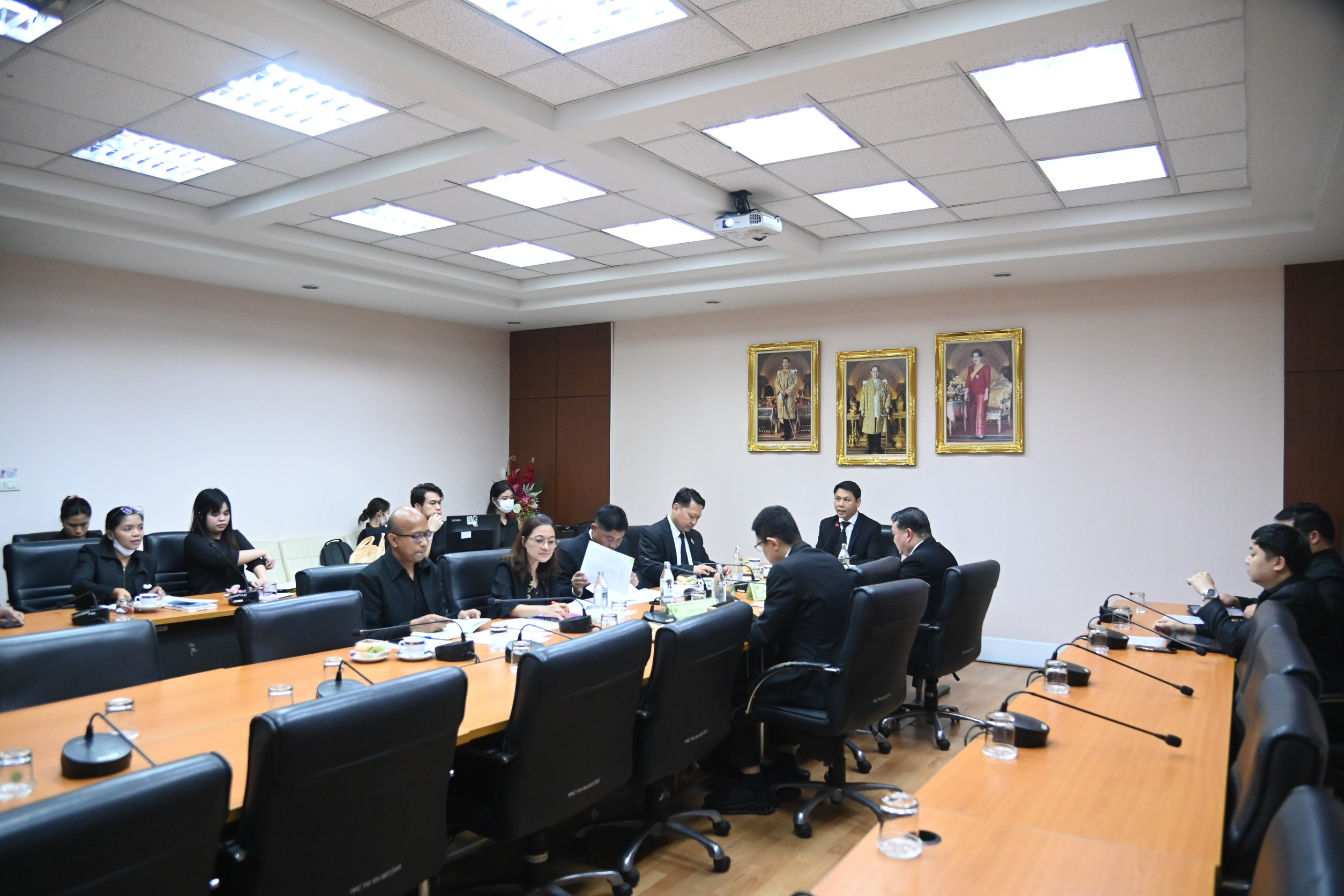 กระทรวงเกษตรฯ สั่งเตรียมพร้อมรับอุทกภัยภาคใต้ตอนล่าง กำชับทุกหน่วยปรับปรุงบัญชีทรัพยากรให้เป็นปัจจุบัน ระดมเครื่องมือ ปัจจัยการผลิต พร้อมช่วยเหลือเกษตรกรทันที 8 S 25706579