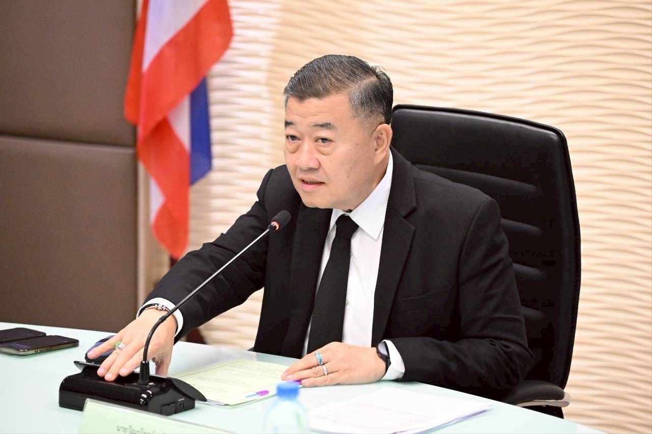 ปลัดเกษตรฯ นั่งหัวโต๊ะถกบอร์ดโคนมฯ เร่งบริหารจัดสรรโควตานำเข้าสินค้านม ปี 2569 อย่างรอบคอบ 2 S 25919502