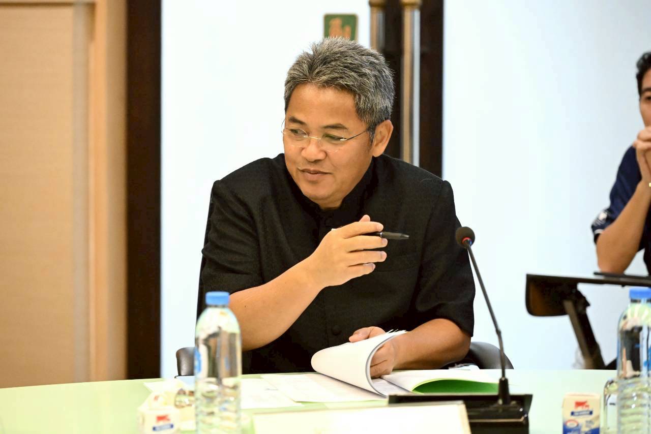 ปลัดเกษตรฯ นั่งหัวโต๊ะถกบอร์ดโคนมฯ เร่งบริหารจัดสรรโควตานำเข้าสินค้านม ปี 2569 อย่างรอบคอบ 4 S 25919506