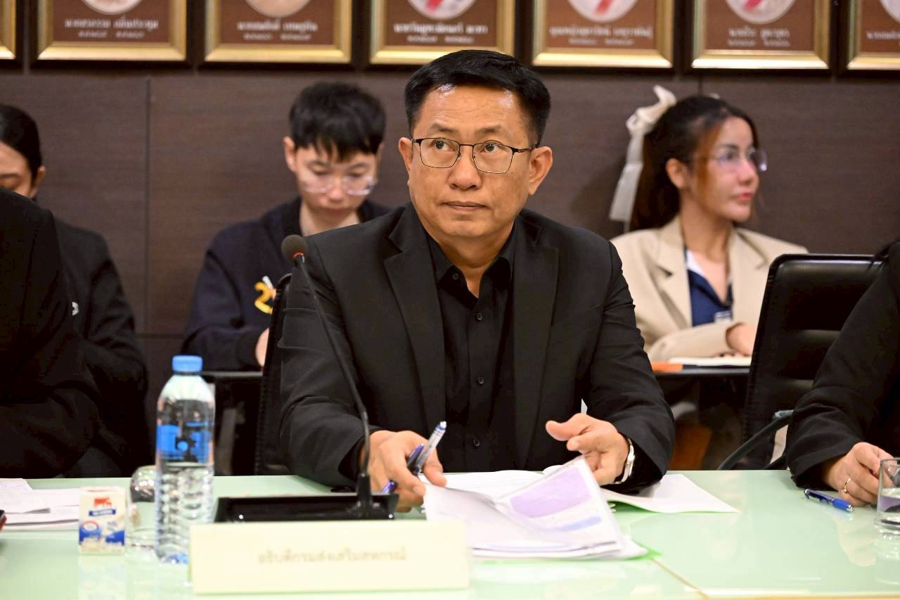 ปลัดเกษตรฯ นั่งหัวโต๊ะถกบอร์ดโคนมฯ เร่งบริหารจัดสรรโควตานำเข้าสินค้านม ปี 2569 อย่างรอบคอบ 9 S 25919508