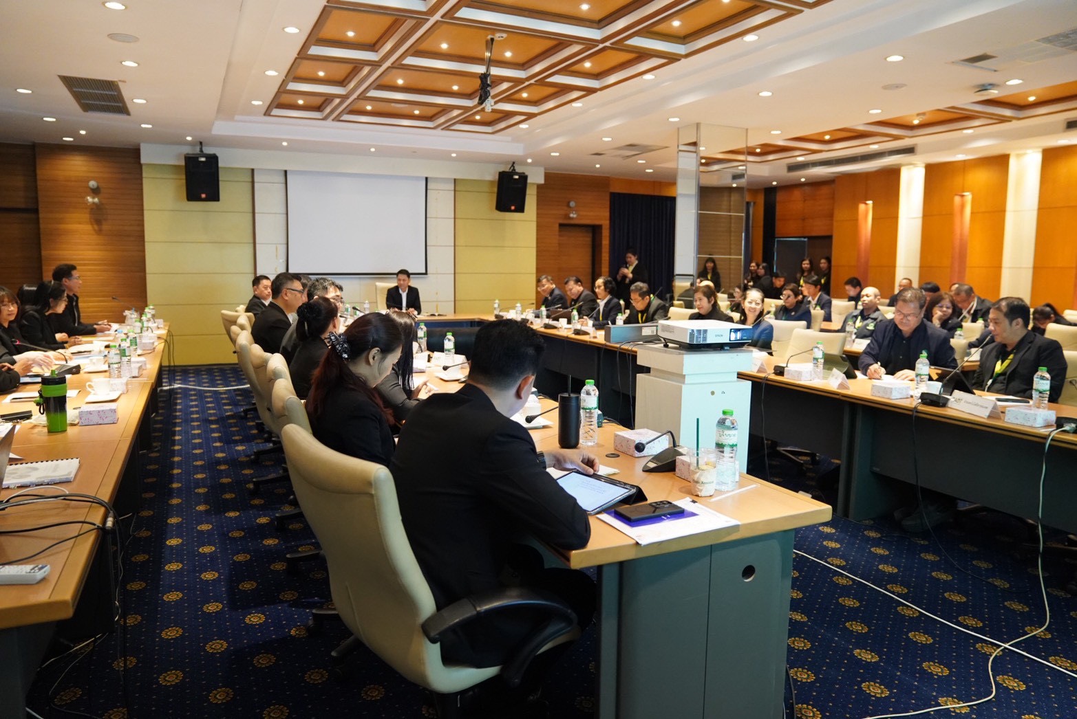 เกษตรฯ หนุน กยท. เดินหน้าโครงการเร่งด่วน เสริมรายได้ สร้างโอกาส ดันตลาดชาวสวนยาง 6 S 25952341