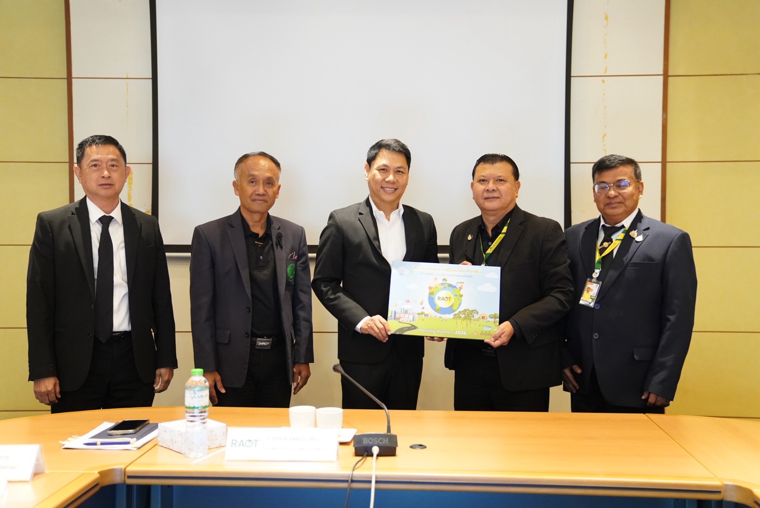 เกษตรฯ หนุน กยท. เดินหน้าโครงการเร่งด่วน เสริมรายได้ สร้างโอกาส ดันตลาดชาวสวนยาง 8 S 25952344