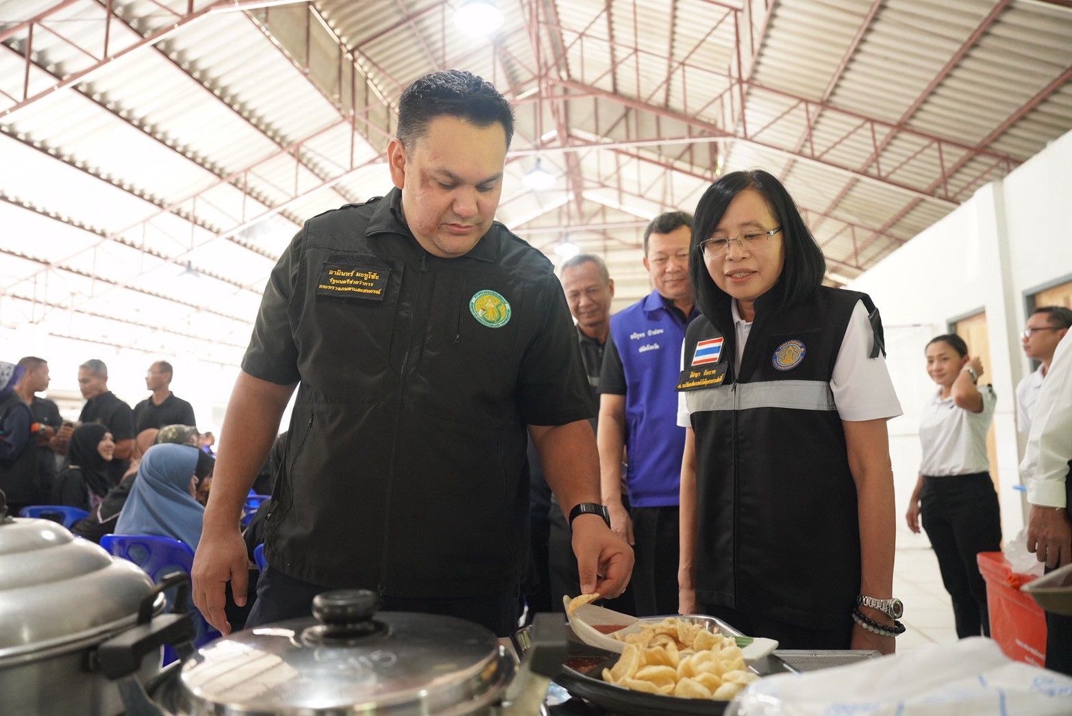 “รมช.อามินทร์” ชูสินค้าท้องถิ่นนราธิวาส “ปลากุเรา” เน้นแปรรูปหลากหลาย- ปลอดภัย สร้างมูลค่าเพิ่ม หนุนเศรษฐกิจชุมชน 4 S 496468001