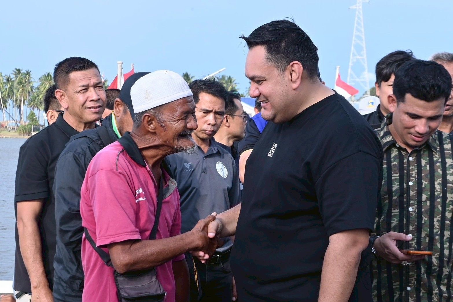 “รมช.อามินทร์” ลงพื้นที่นราธิวาส ขับเคลื่อนประมงชายแดนใต้ ดันเพาะปลากุเรา GI ฟื้นฟูทรัพยากร สร้างรายได้ชุมชน พร้อมซ่อมสะพานตากใบ ยกระดับคุณภาพชีวิตประชาชน 7 S 496779351