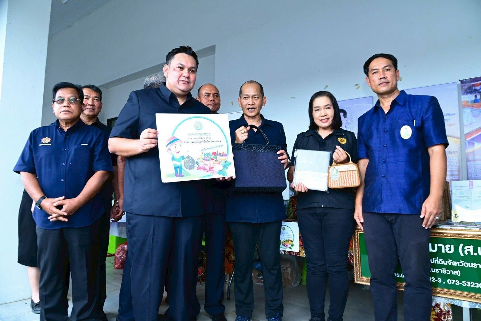 “รมช.อามินทร์” เปิดโครงการคลินิกเกษตรเคลื่อนที่ฯ จ.นราธิวาส เน้นดำเนินงานเชิงรุก เพื่อแก้ไขปัญหาทางการเกษตรครบวงจร 6 S 496836635