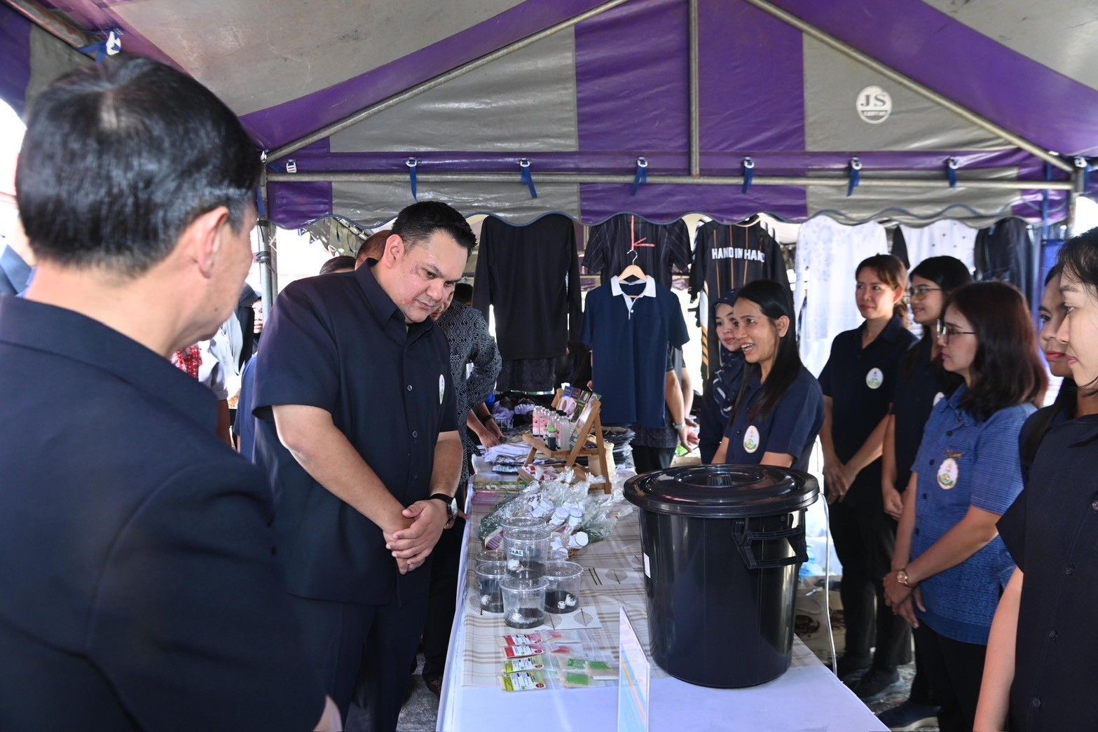 “รมช.อามินทร์” เปิดโครงการคลินิกเกษตรเคลื่อนที่ฯ จ.นราธิวาส เน้นดำเนินงานเชิงรุก เพื่อแก้ไขปัญหาทางการเกษตรครบวงจร 7 S 496836636