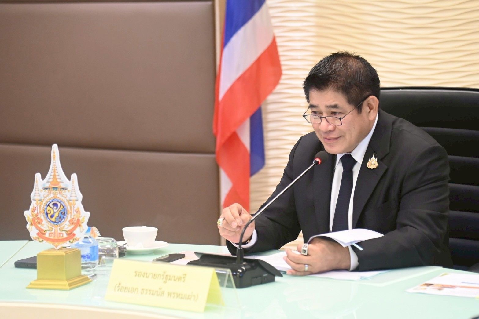 “รองนายกฯ ธรรมนัส” นั่งหัวโต๊ะ ประชุมคณะกรรมการพืชน้ำมันและน้ำมันพืช กำหนดทิศทางเปิดตลาด – นำเข้า สินค้าถั่วเหลืองและมะพร้าว ย้ำ ต้องไม่กระทบเกษตรกร 2 S 497197073